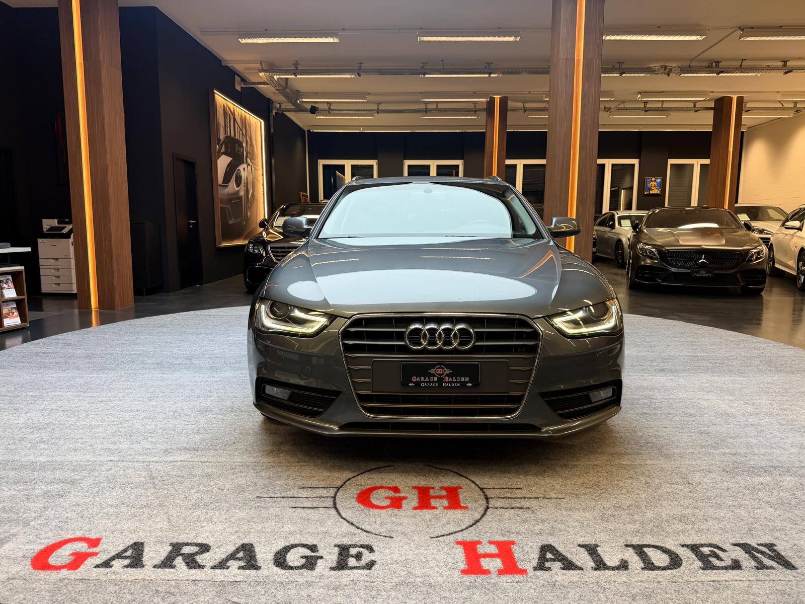 AUDI A4 Avant 2.0 TDI 143-image-1