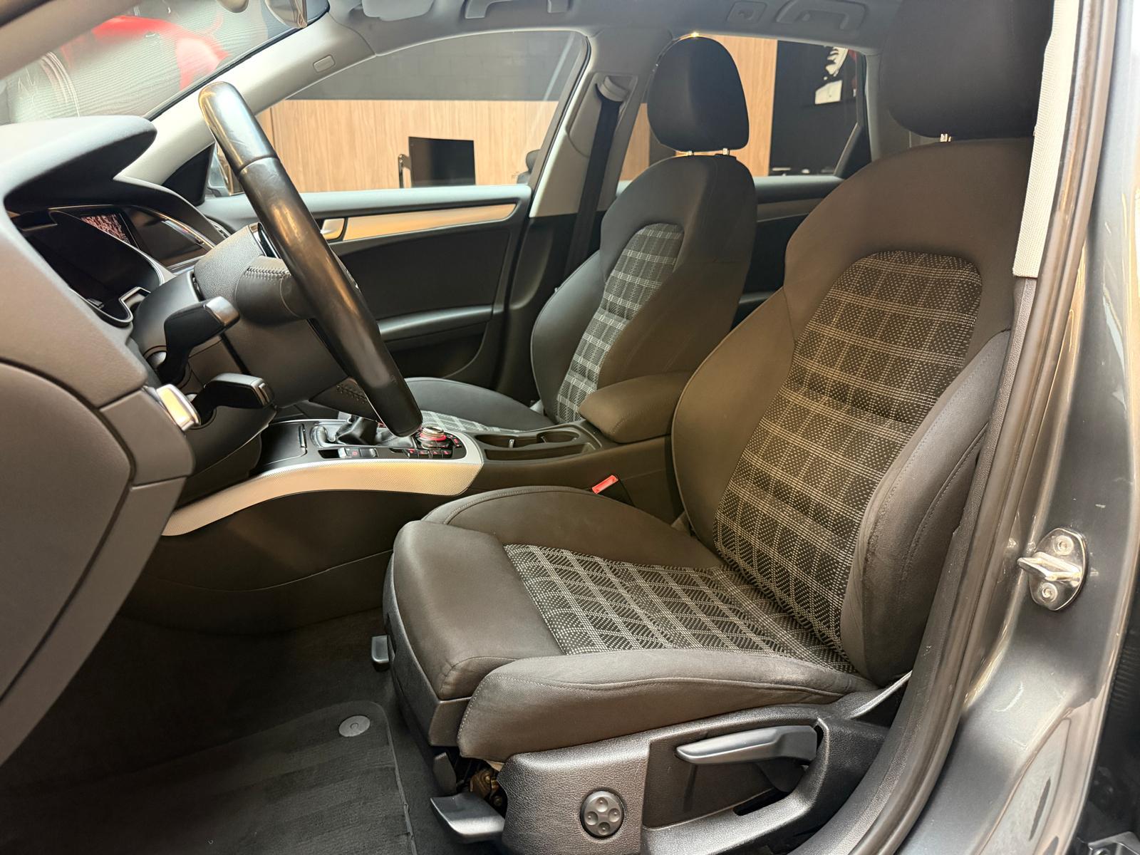 AUDI A4 Avant 2.0 TDI 143-image-13