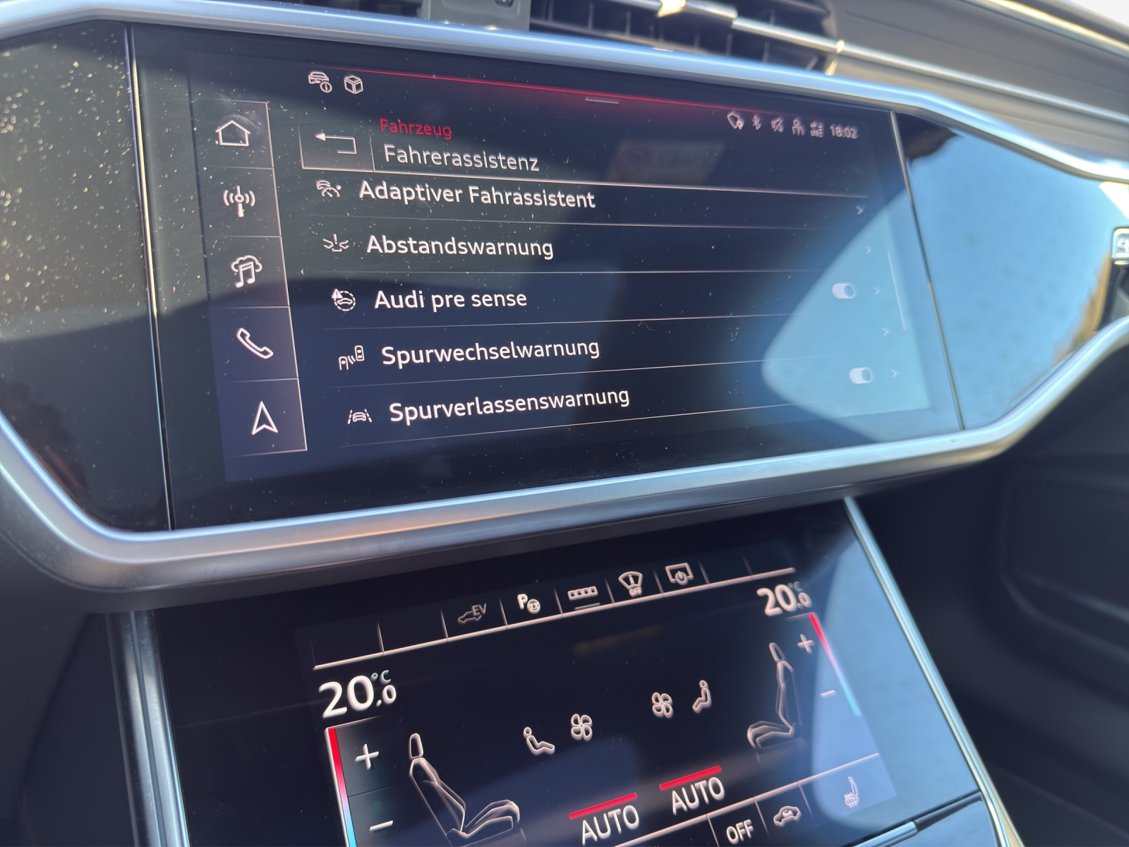 AUDI A6 Avant 55 TFSIe S line quattro S-tronic-image-16