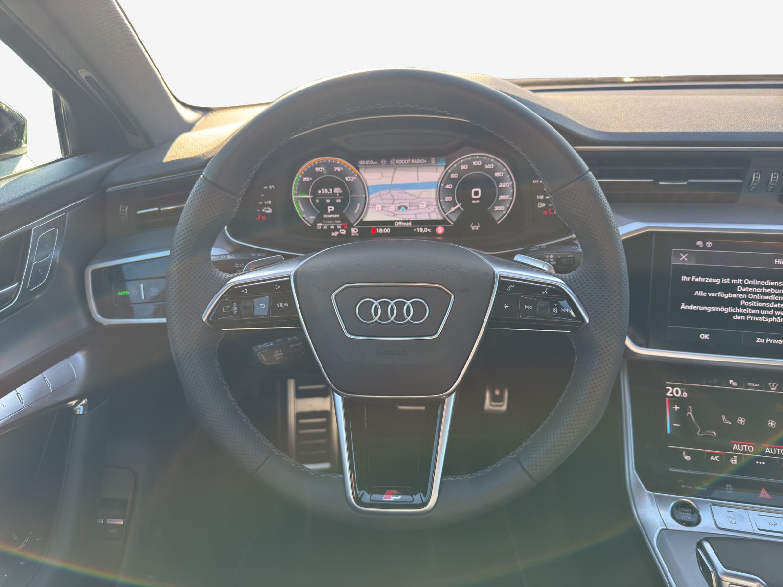 AUDI A6 Avant 55 TFSIe S line quattro S-tronic-image-10