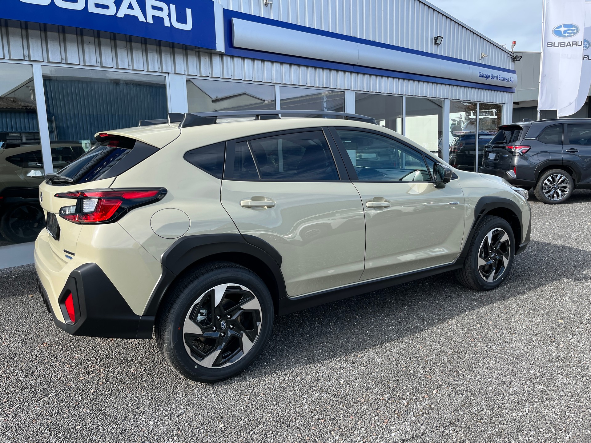 SUBARU Crosstrek 2.0 e-Boxer Luxury AWD Lineartronic-image-4