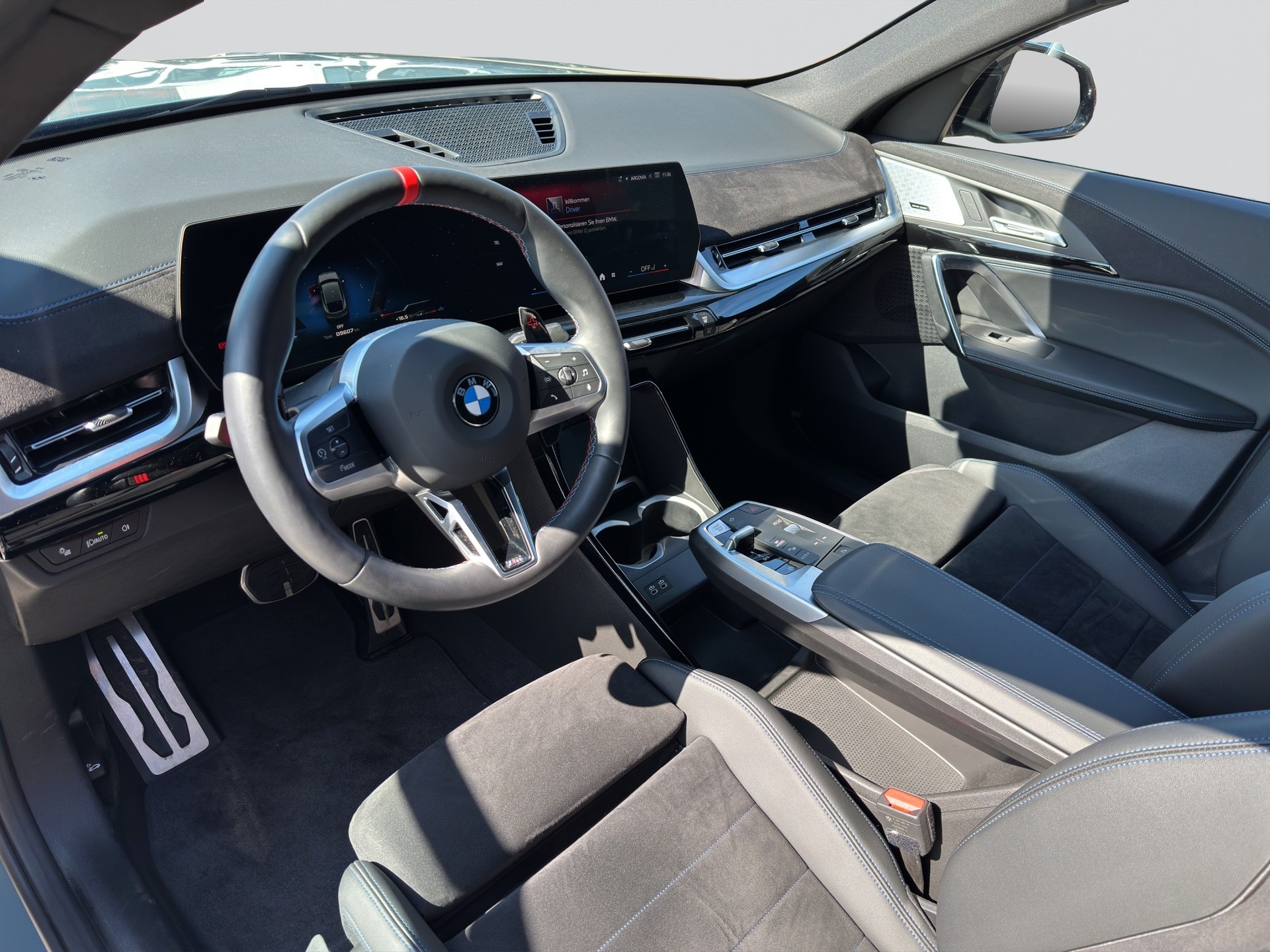 BMW X2 M35i xDrive Iconic Glow-image-6