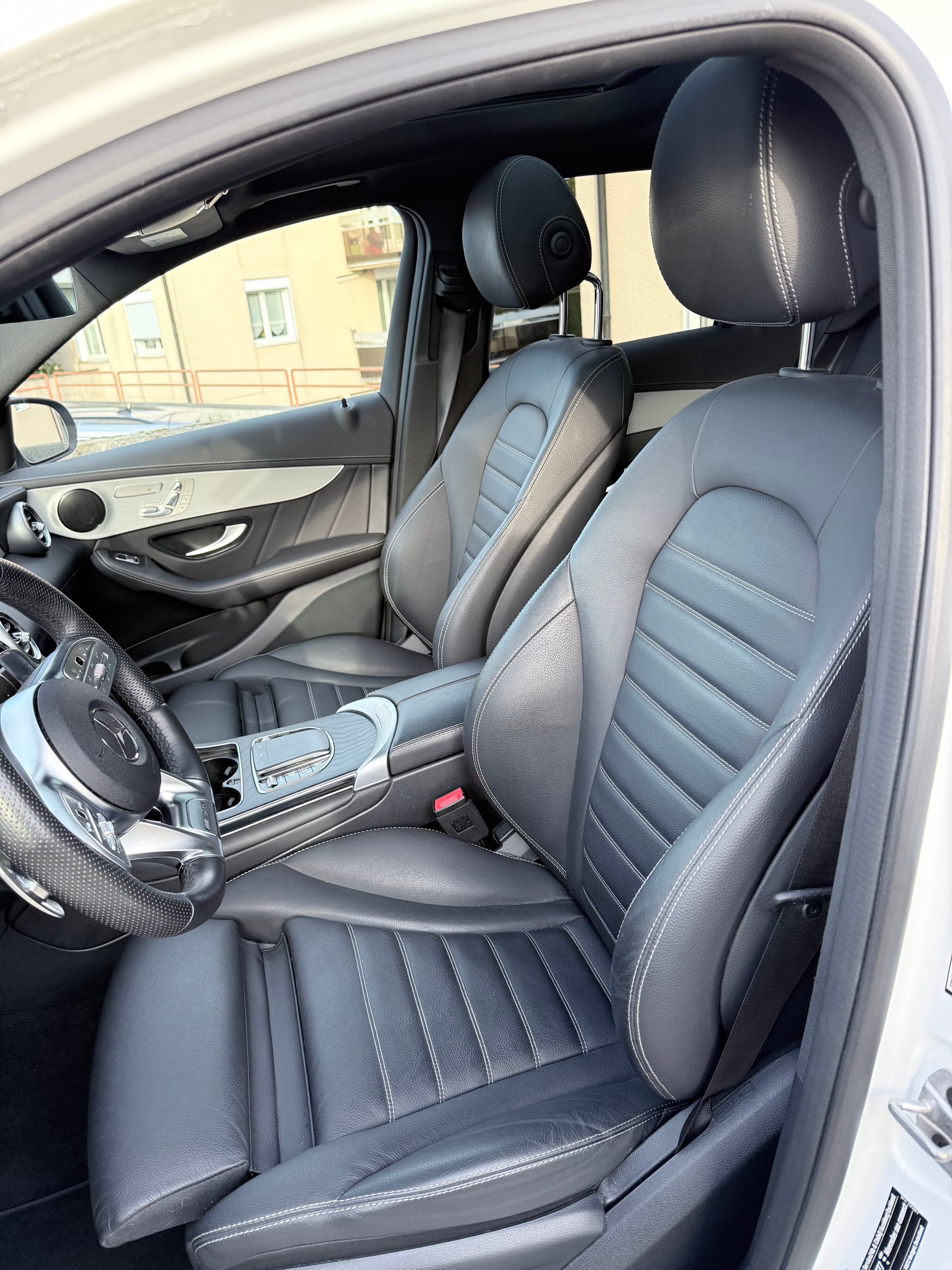MERCEDES-BENZ GLC 43 AMG 4Matic 9G-Tronic-image-3