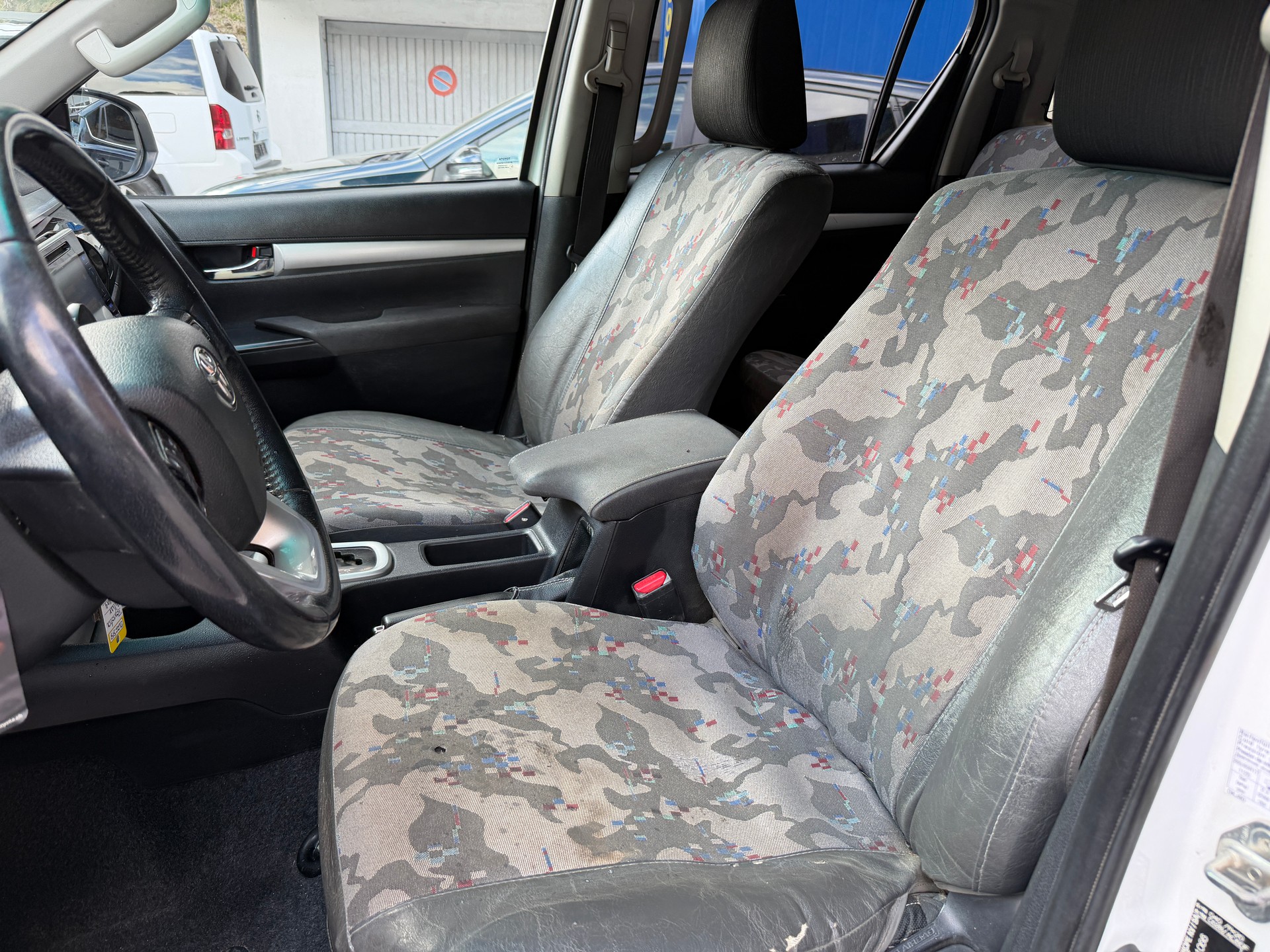 TOYOTA Hilux 2.4-4D Sol Premium Double Cab 4x4 A-image-15