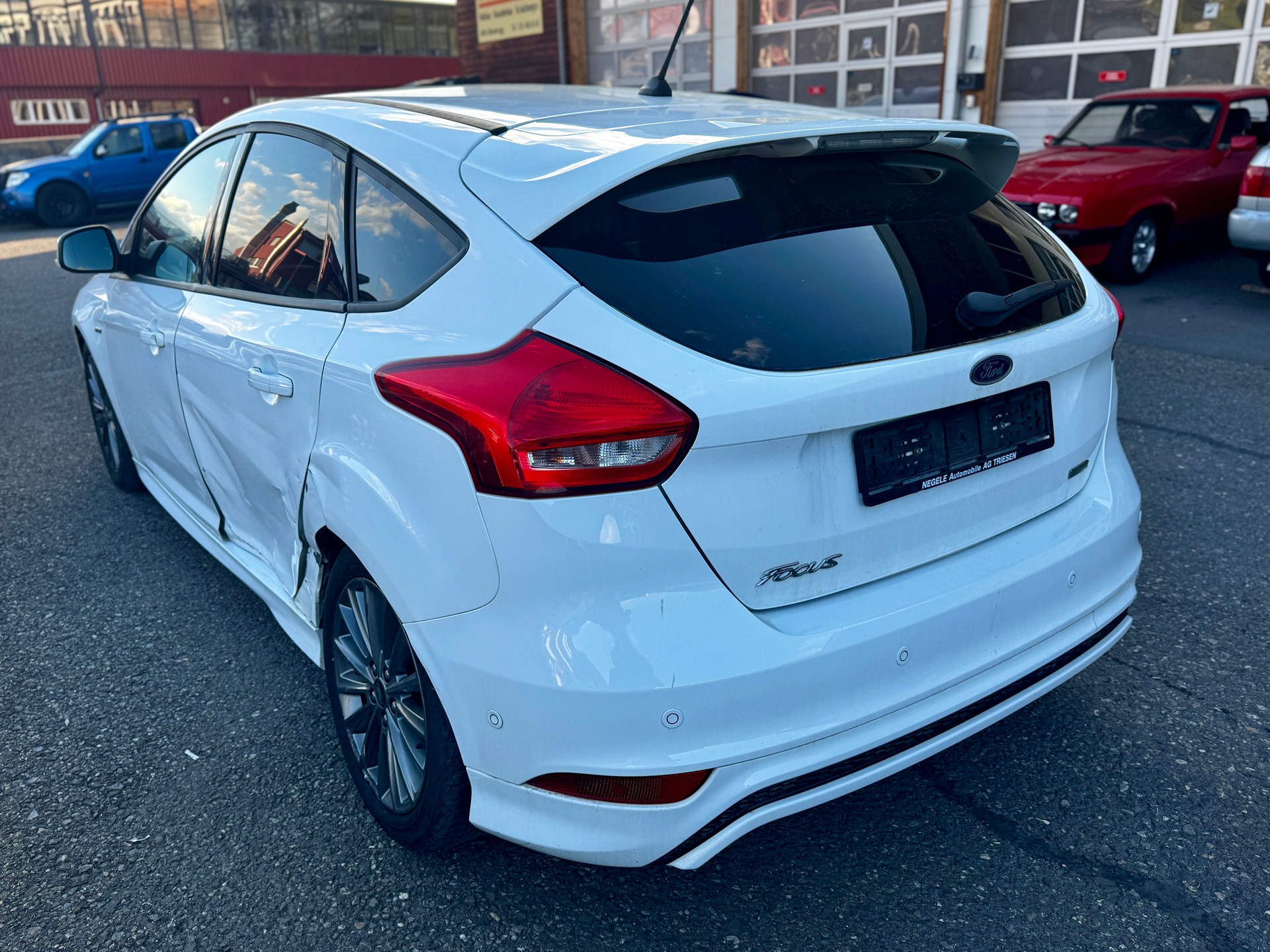 FORD Focus 1.0 SCTi ST Line-image-3