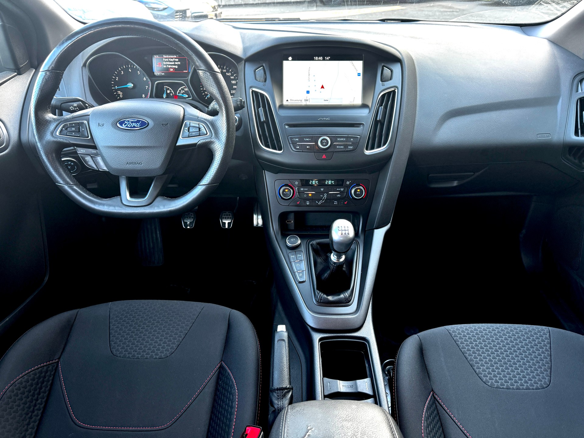 FORD Focus 1.0 SCTi ST Line-image-11