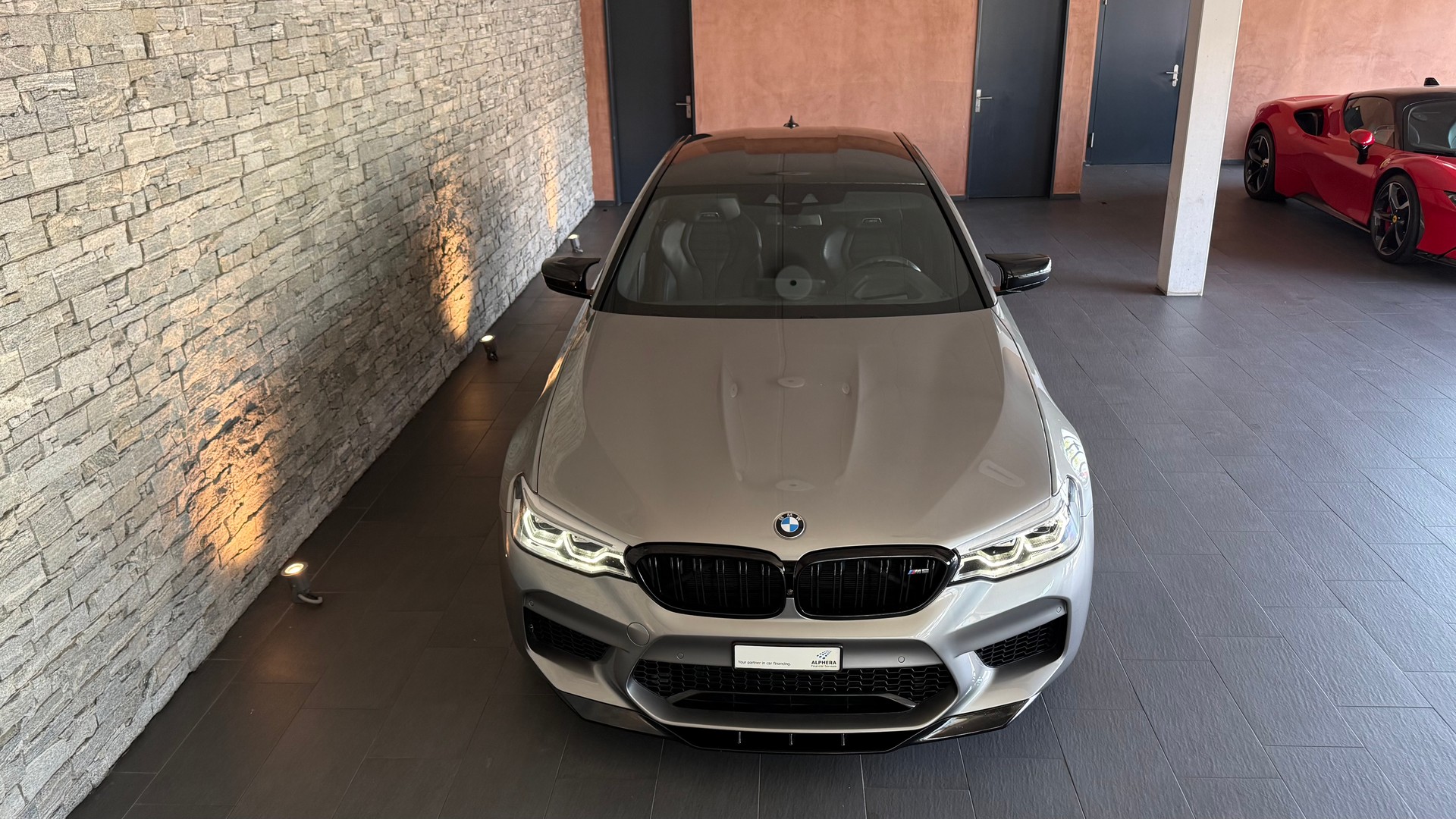 BMW M5 xDrive Competition-image-5
