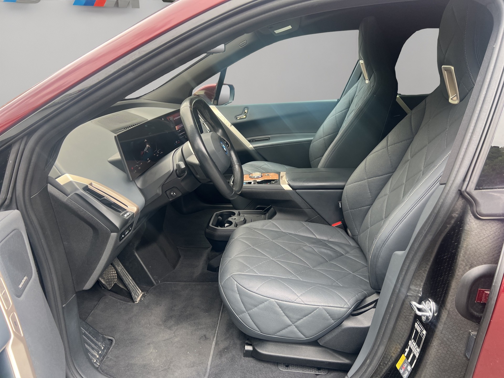 BMW iX xDrive50-image-11