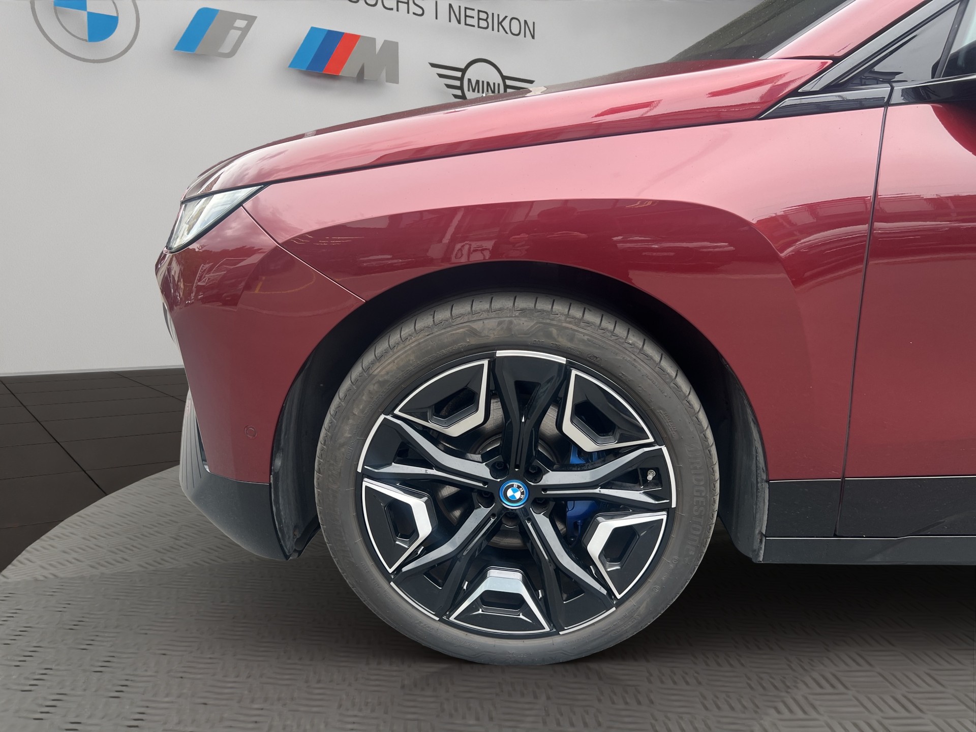 BMW iX xDrive50-image-9