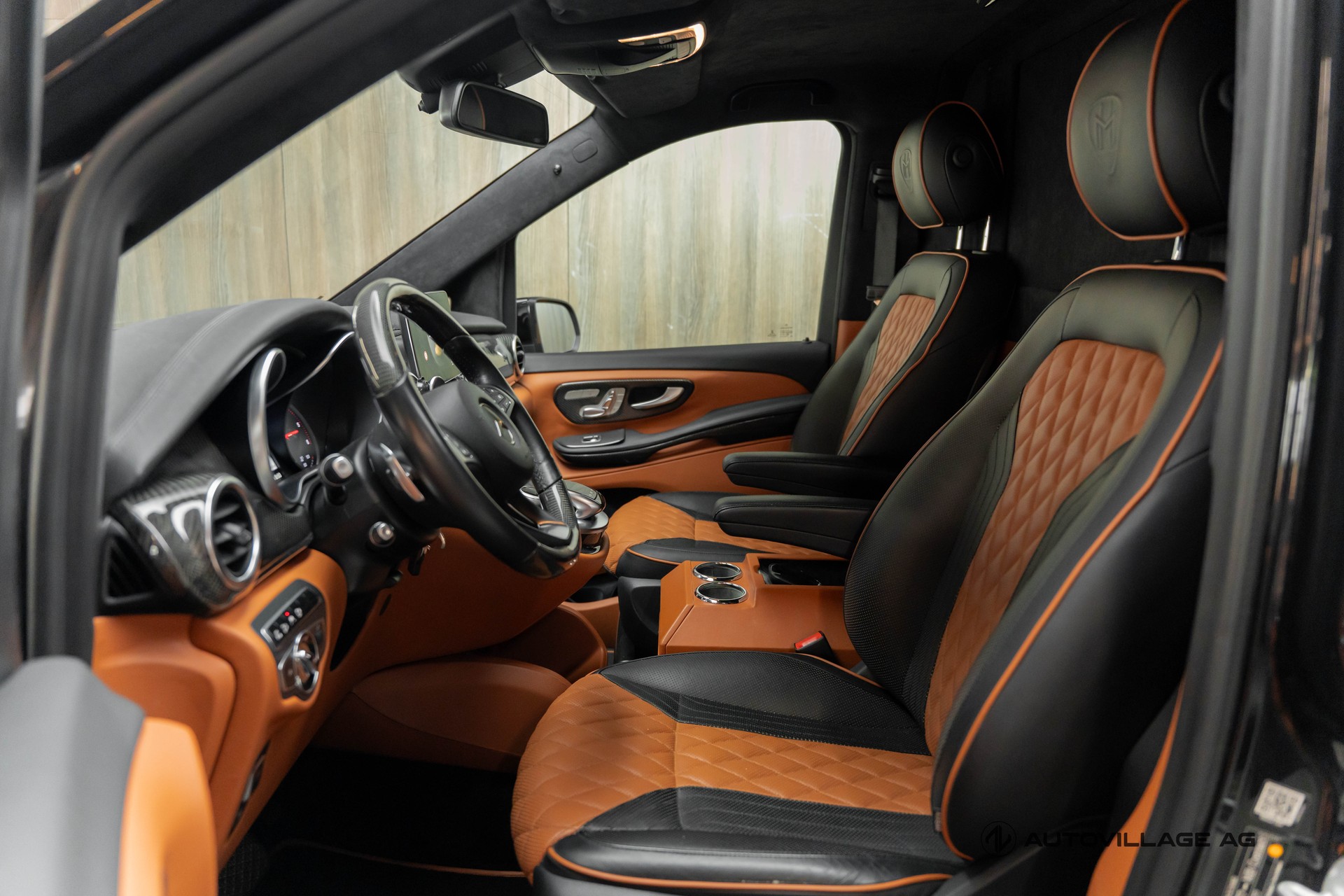 MERCEDES-BENZ V 250 d VIP extralang 4Matic 7G-Tronic-image-4