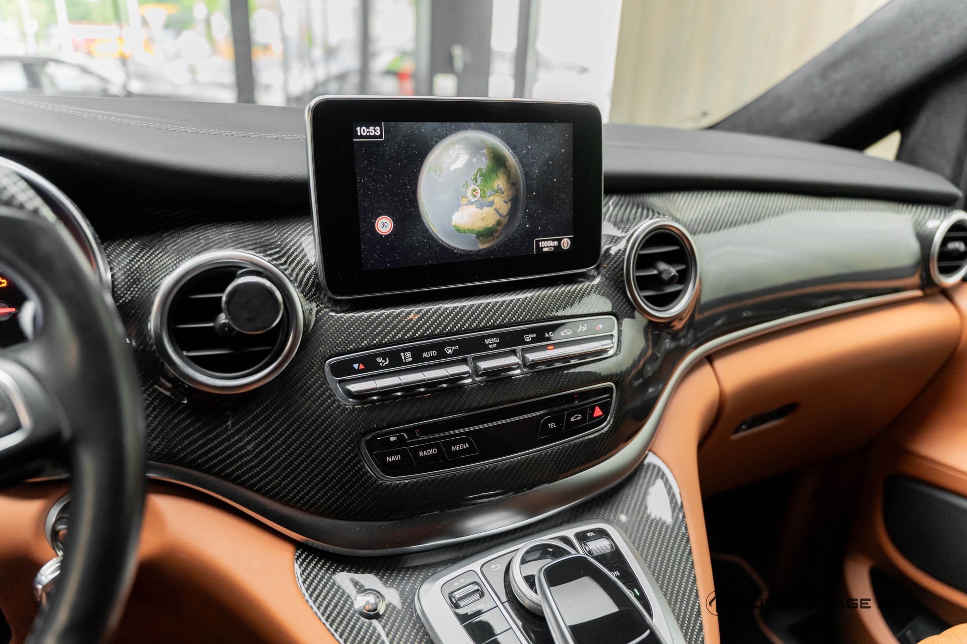 MERCEDES-BENZ V 250 d VIP extralang 4Matic 7G-Tronic-image-15