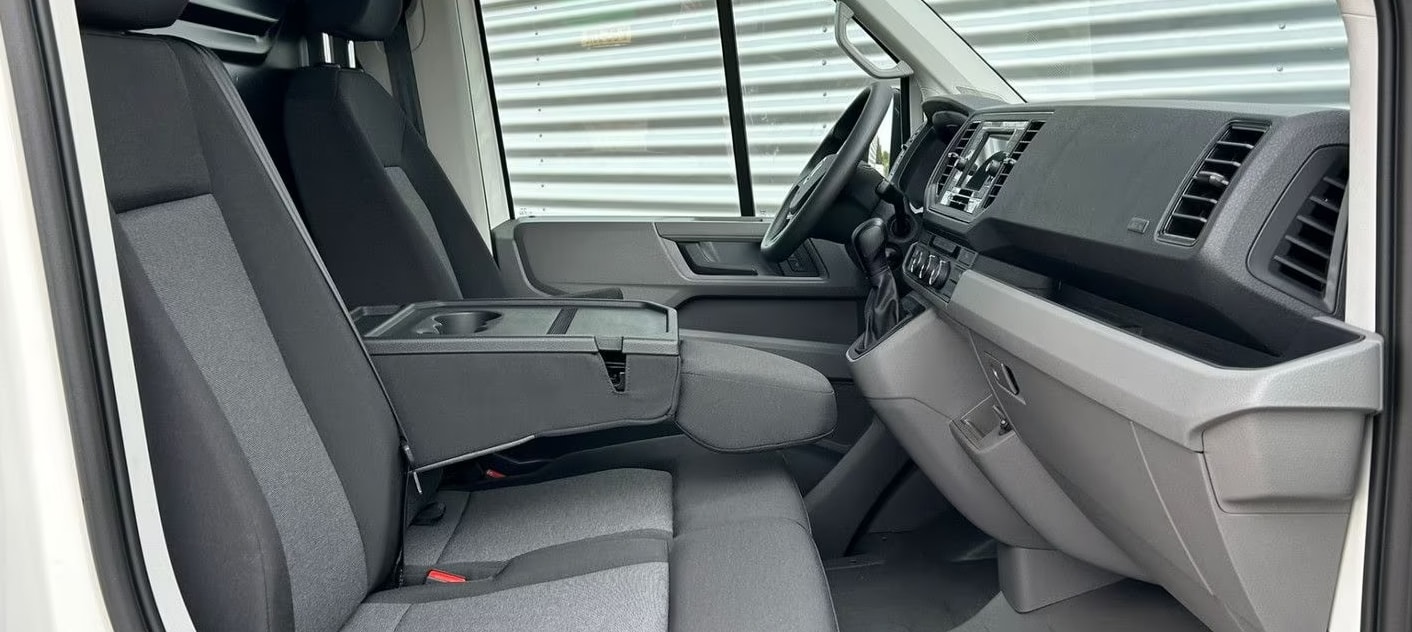 VW Crafter 35 2.0 TDI L3 H3 Automatik-image-4
