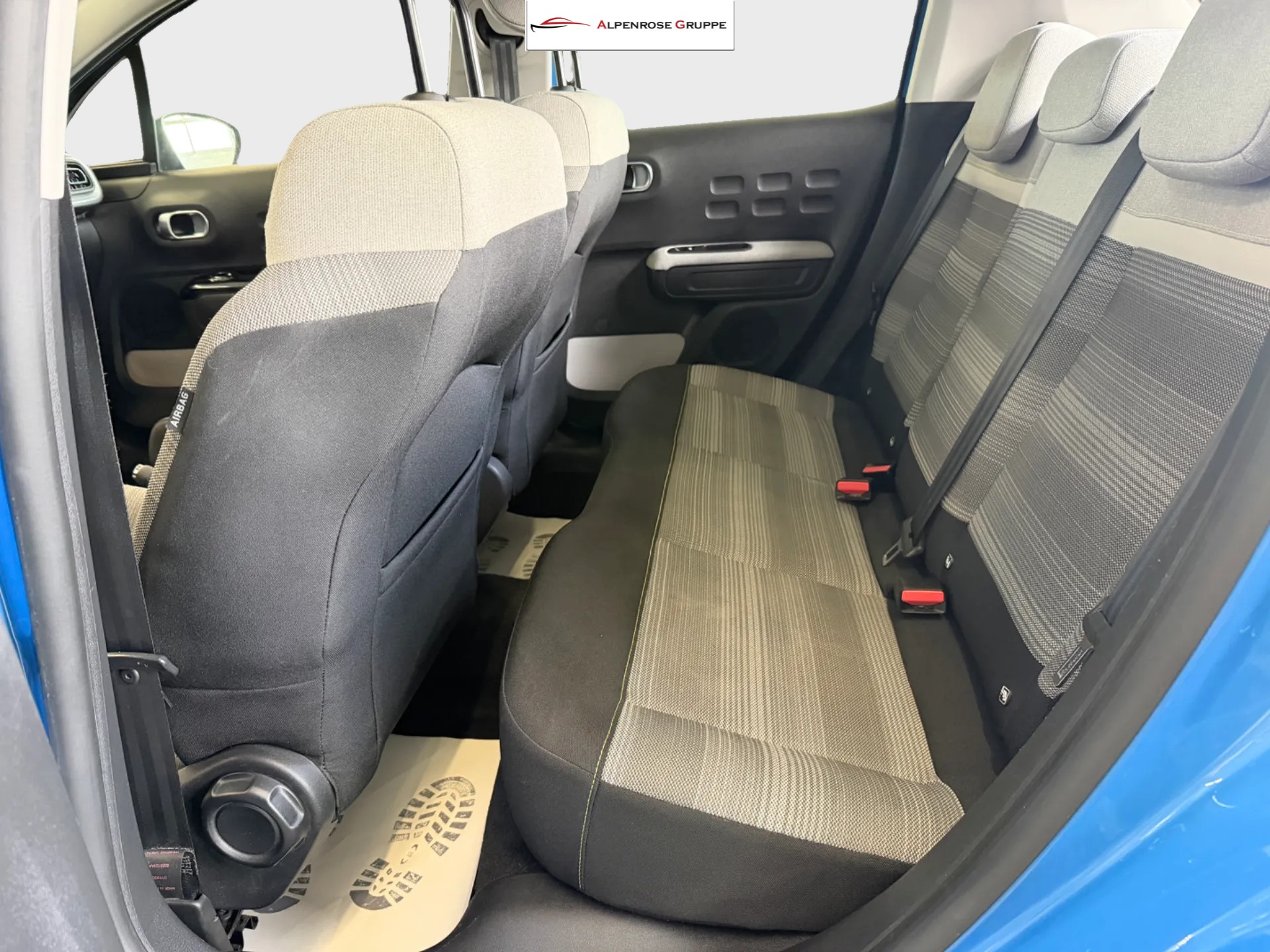 CITROEN C3 1.2i PureTech Feel-image-12