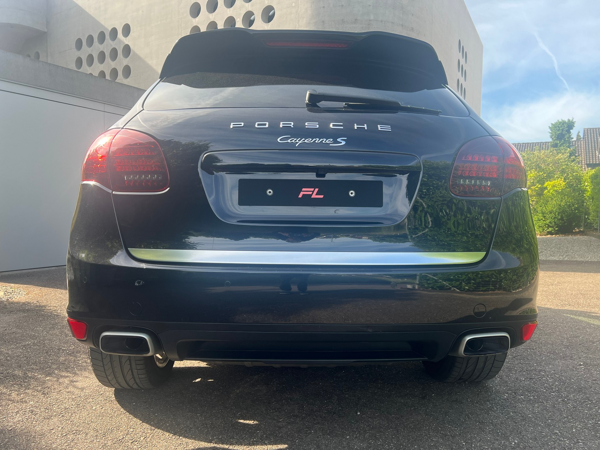 PORSCHE 4.2 V8 TDI S TipT-image-3
