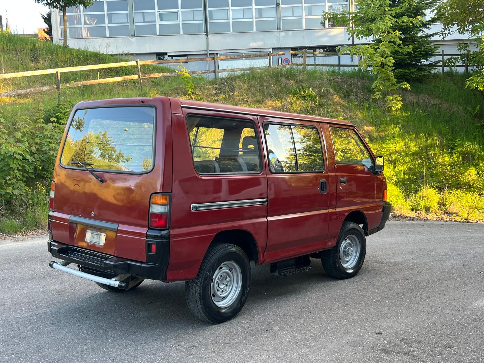 MITSUBISHI 4x4 2.3 B-image-2