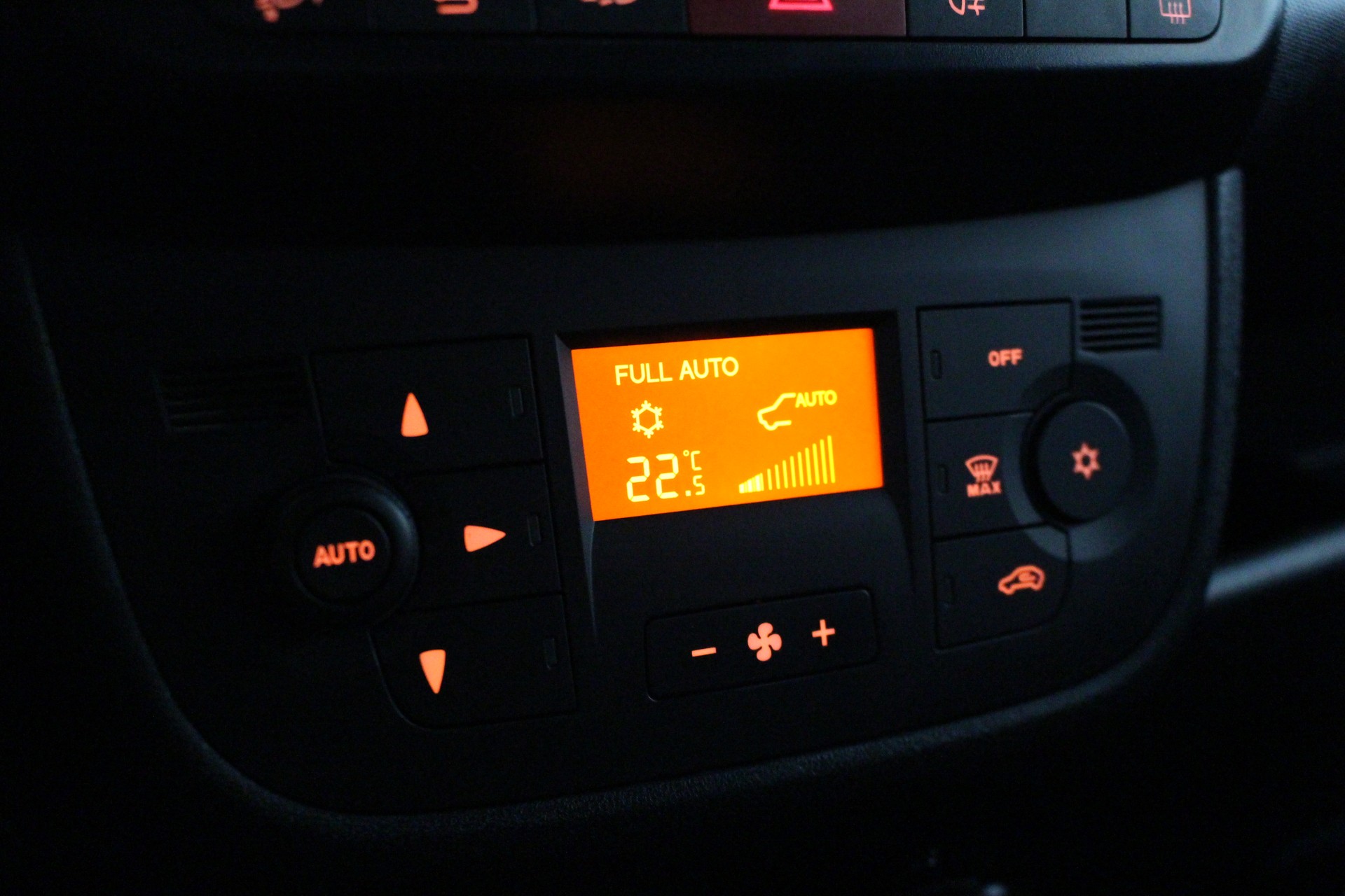 OPEL Combo Kombi 2.4 t L2 H1 1.4 Turbo-image-15