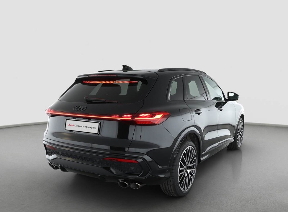 AUDI SQ5 TFSI quattro S-tronic-showroom-element-3
