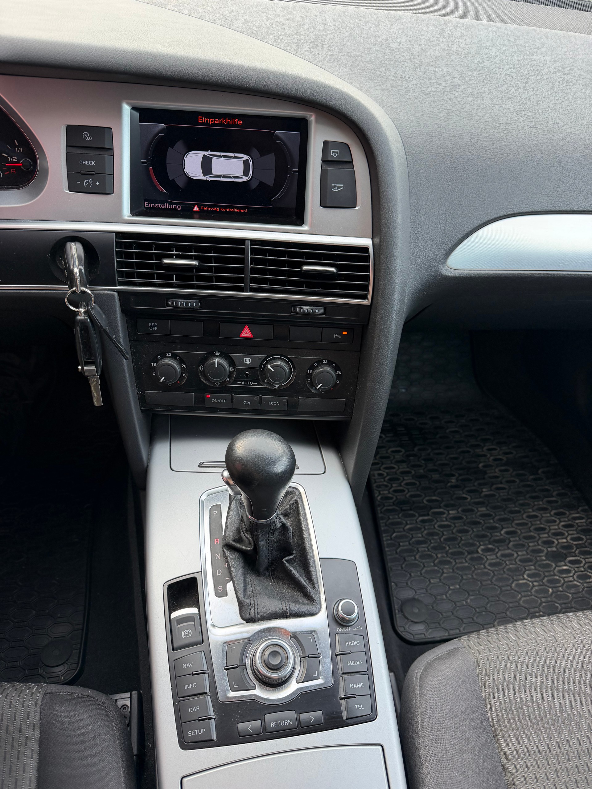 AUDI A6 Avant 2.0 TDIe-image-9