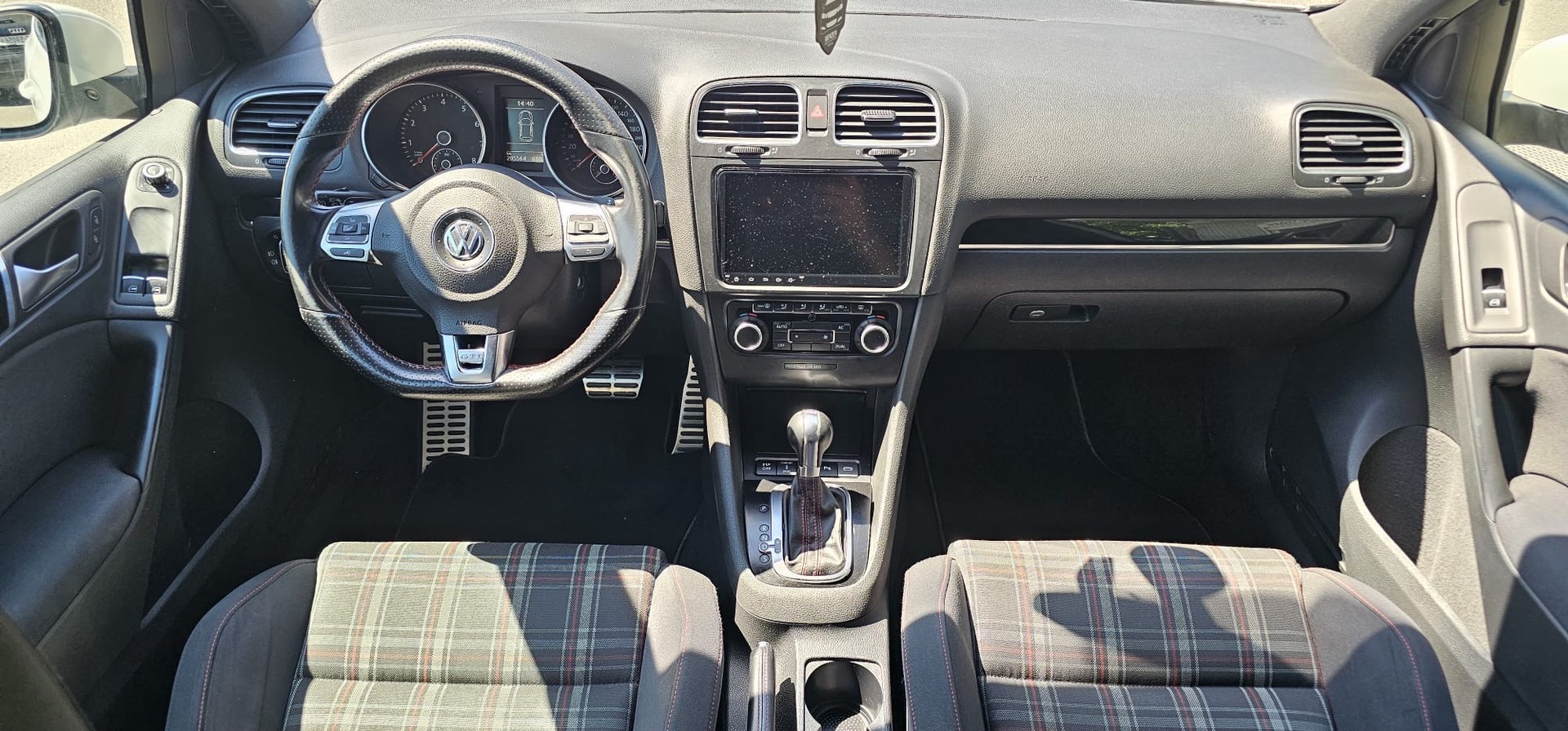 VW Golf 2.0 TSI GTI DSG-image-11