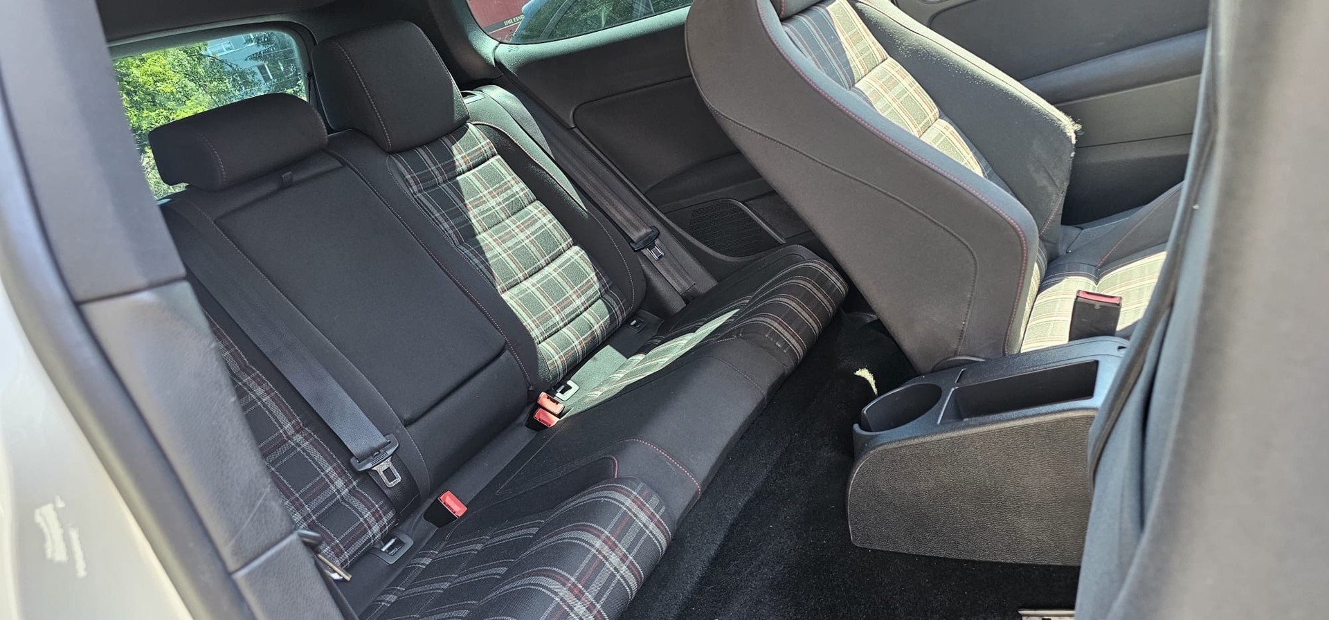 VW Golf 2.0 TSI GTI DSG-image-9