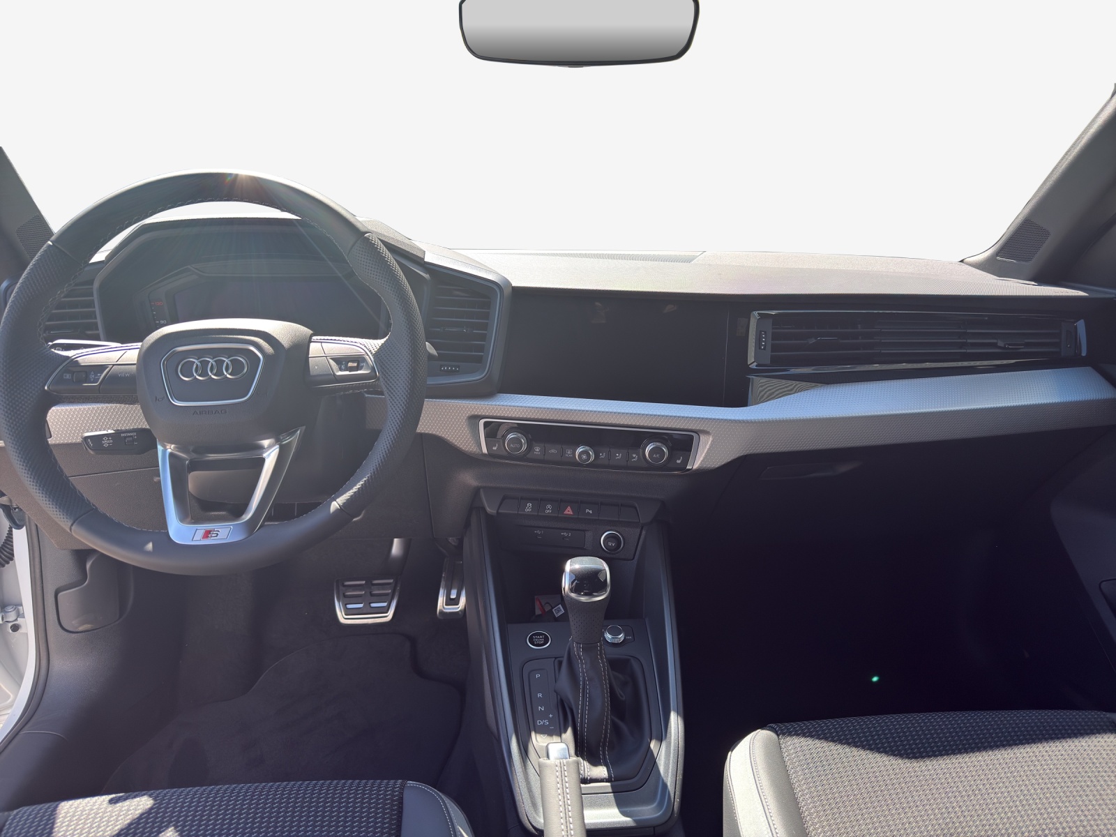 AUDI A1 Sportback 30 TFSI S Line Attraction S-tronic-image-8