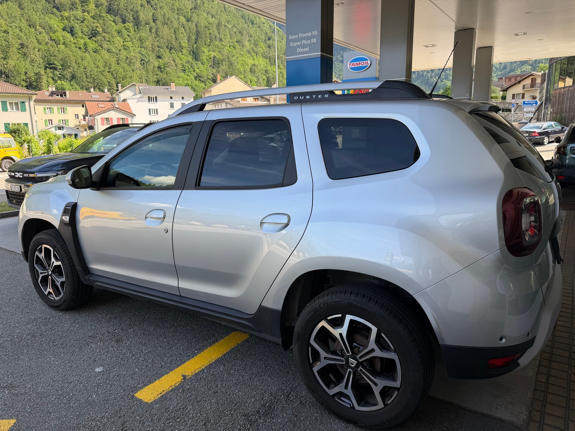 DACIA Duster dCi 115 Celebration 4x4-image-1