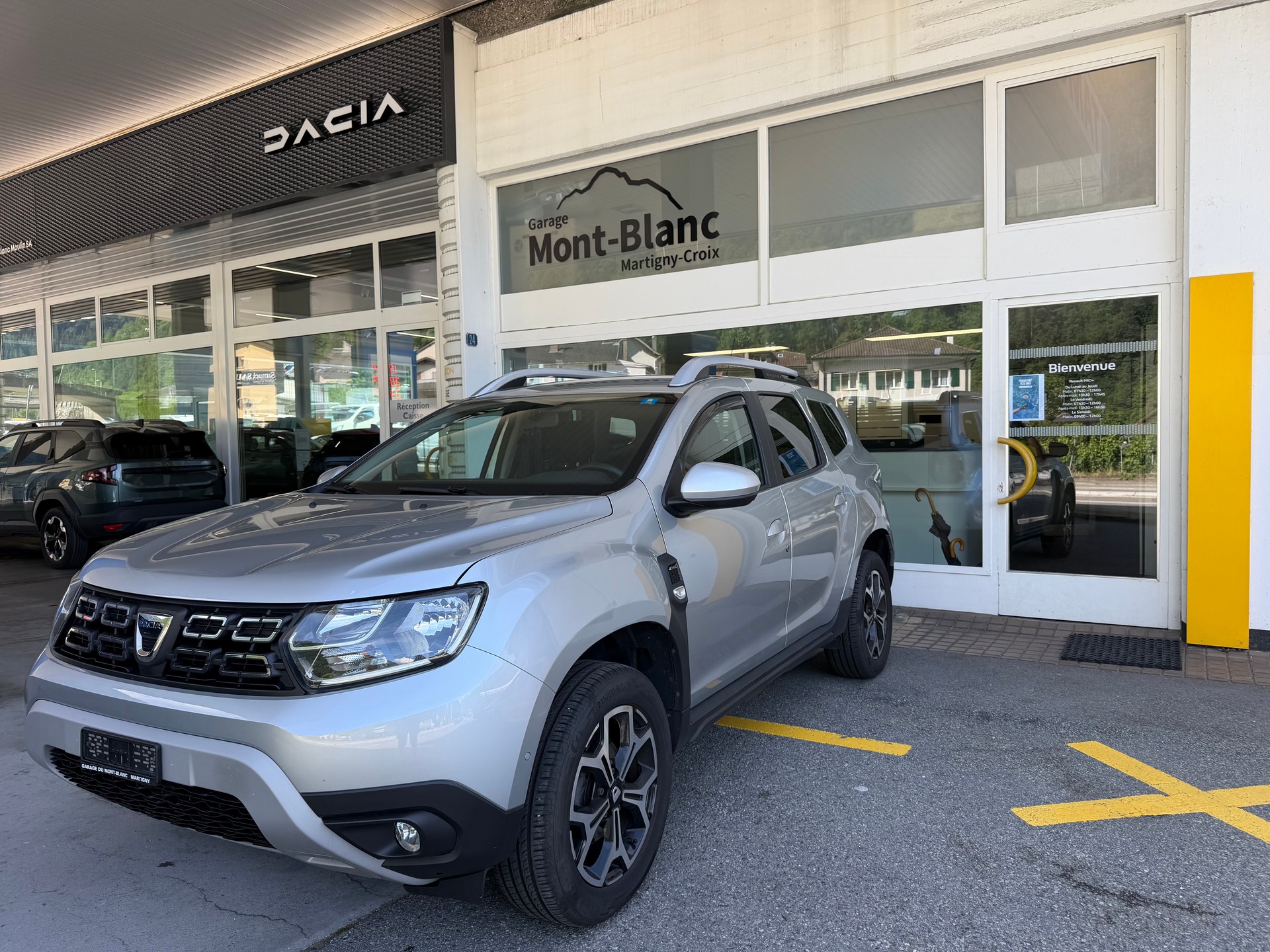 DACIA Duster dCi 115 Celebration 4x4-image-0