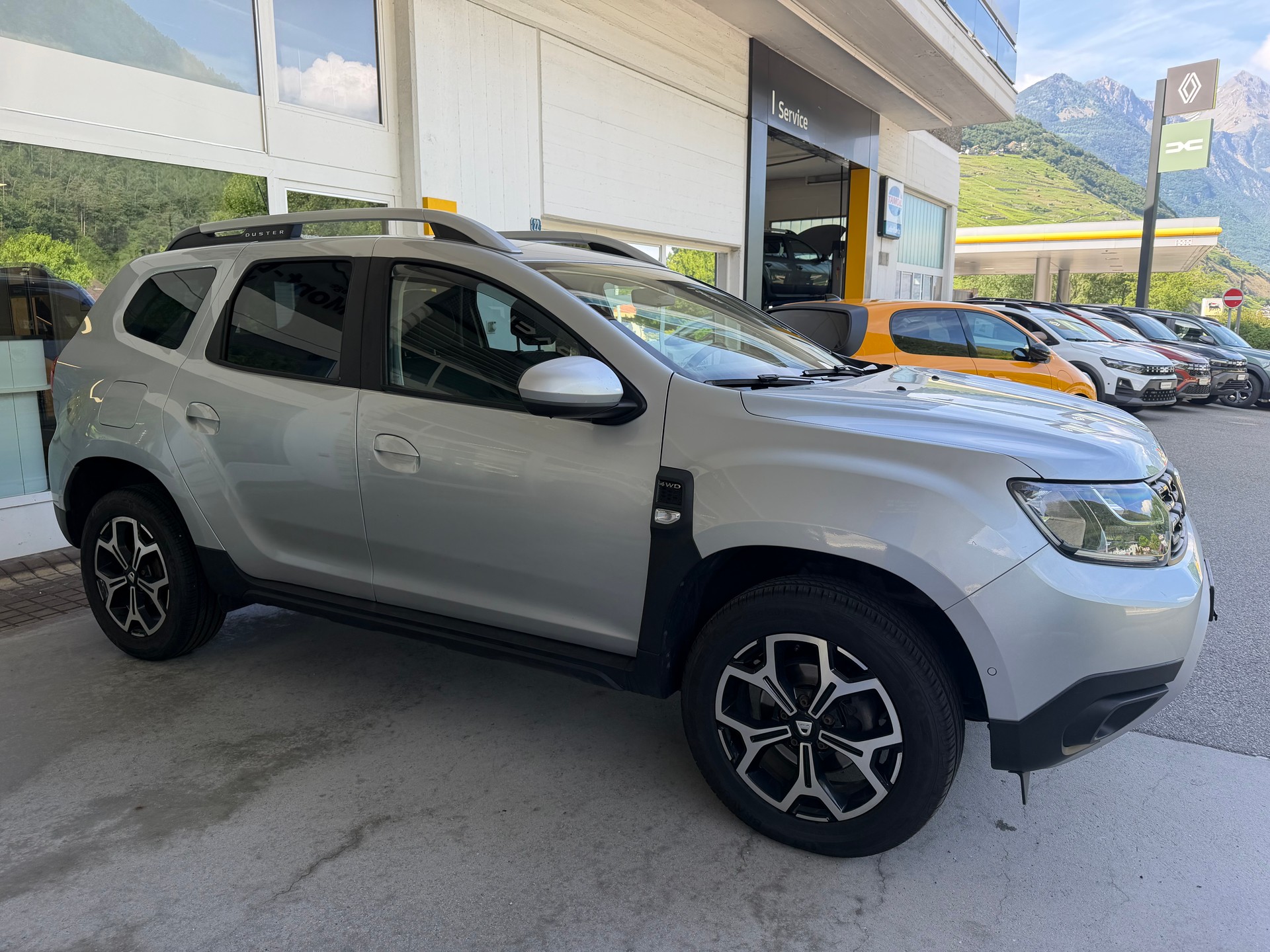 DACIA Duster dCi 115 Celebration 4x4-image-3