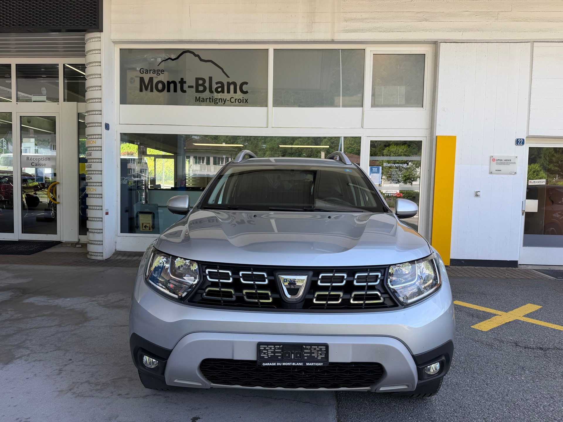 DACIA Duster dCi 115 Celebration 4x4-image-4