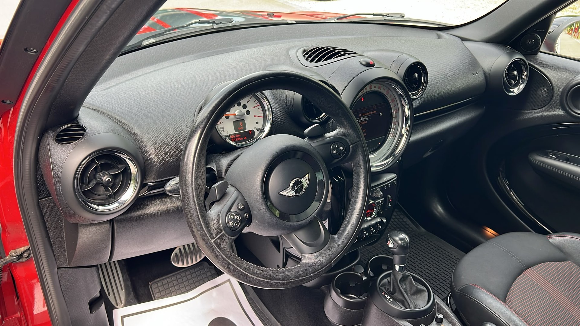 MINI Countryman Cooper S ALL4 Steptronic R60-image-9