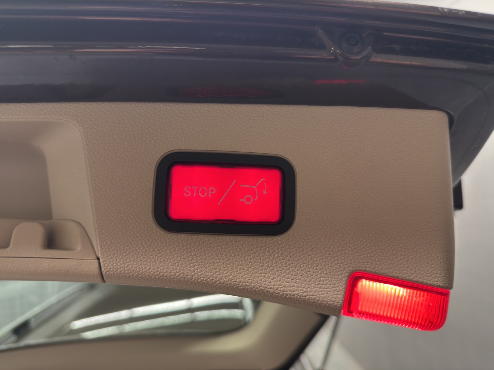 MERCEDES-BENZ E 300 CDI BT Hybrid Avantgarde-image-11