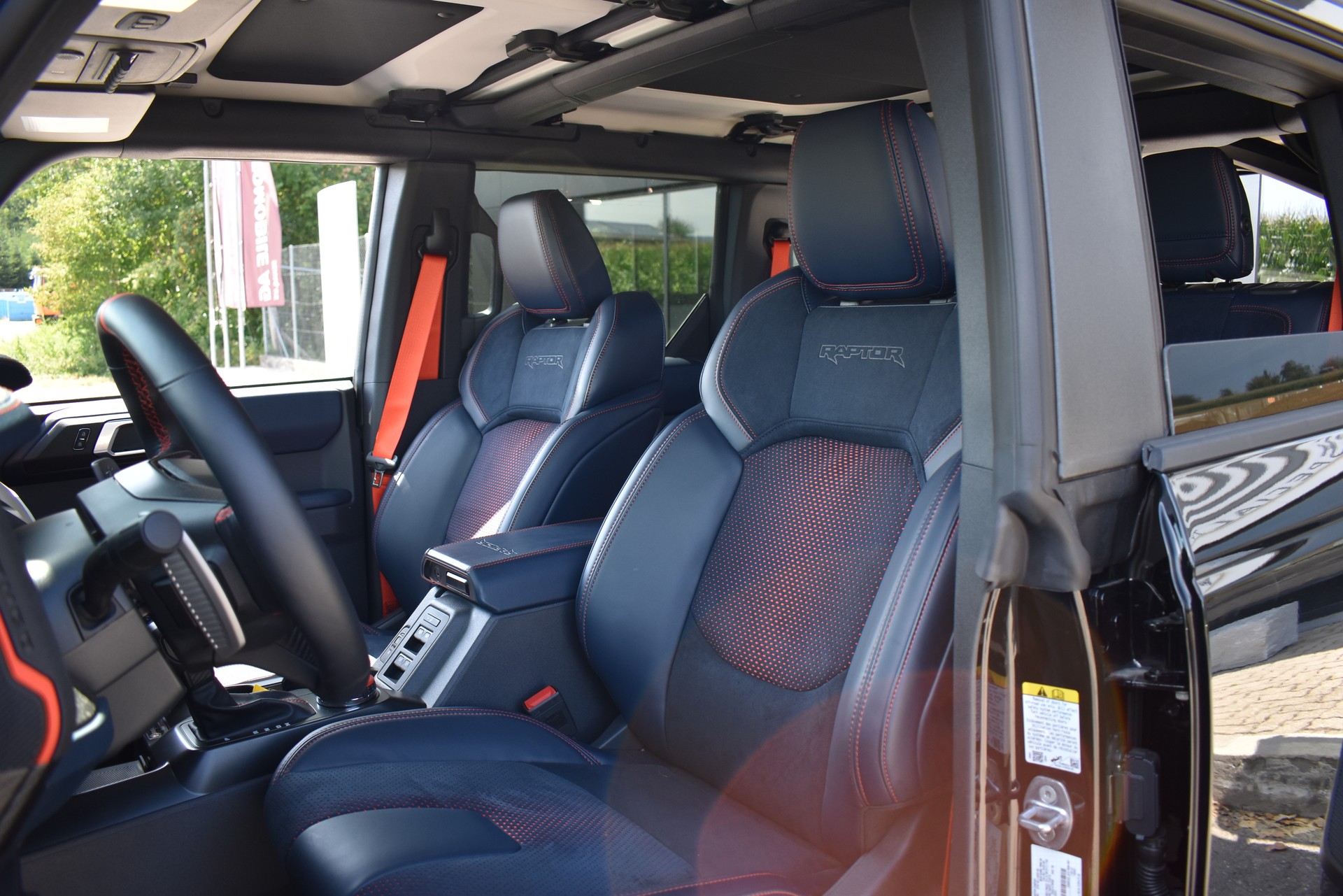 FORD Bronco Raptor-image-12