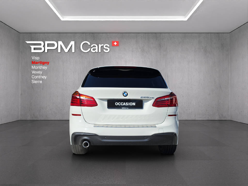 BMW 225xe Active Tourer-showroom-element-2
