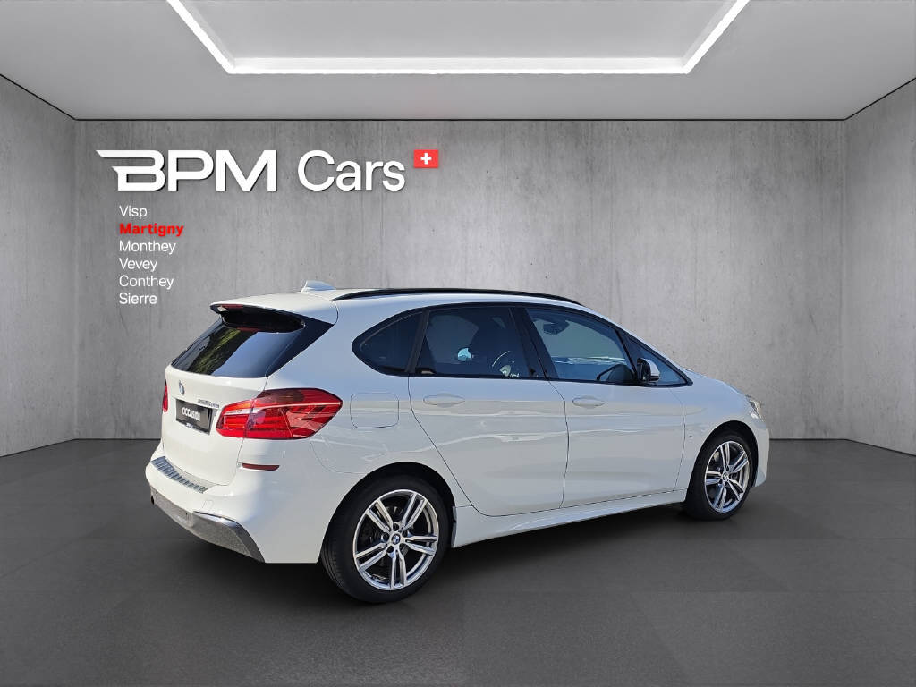 BMW 225xe Active Tourer-showroom-element-3