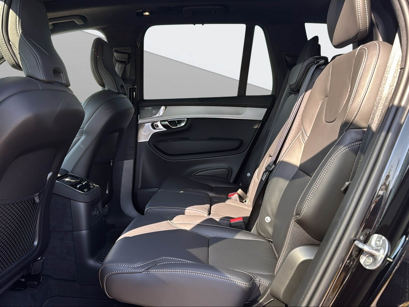 VOLVO XC90 2.0 T8 TE Black Edition eAWD-image-13