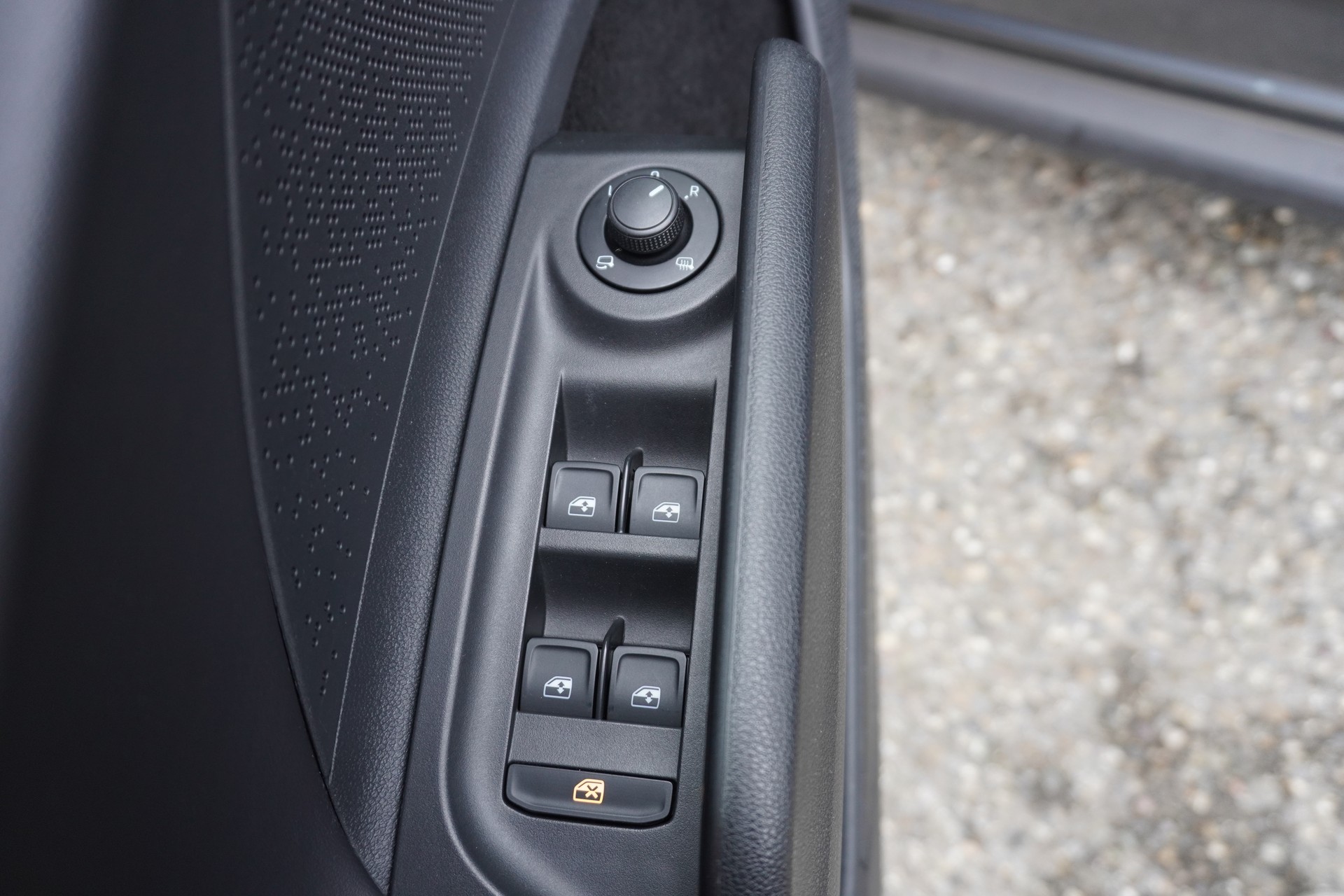 SKODA Enyaq iV 80-image-11