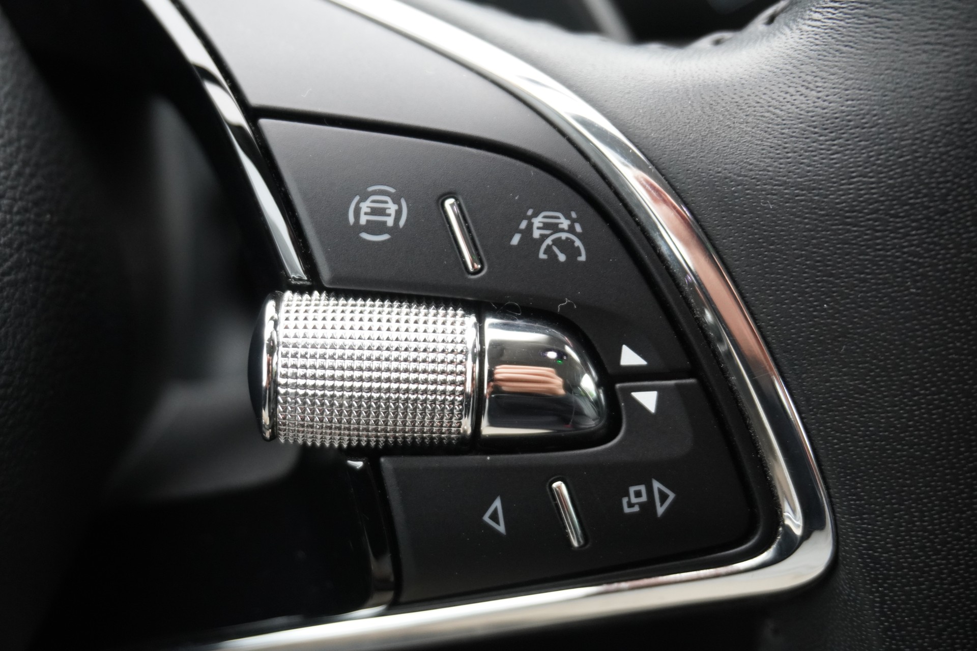 SKODA Enyaq iV 80-image-22