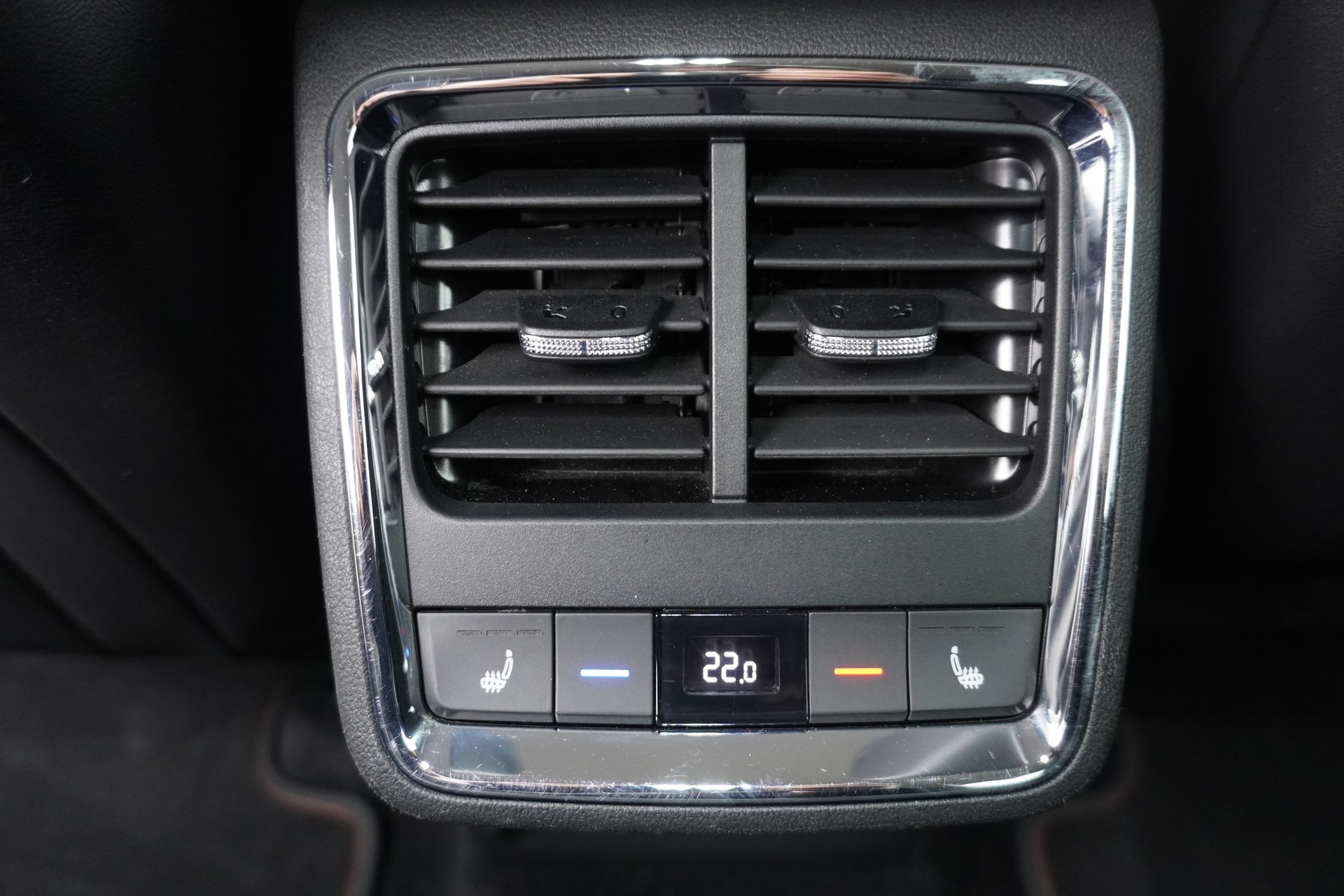 SKODA Enyaq iV 80-image-14