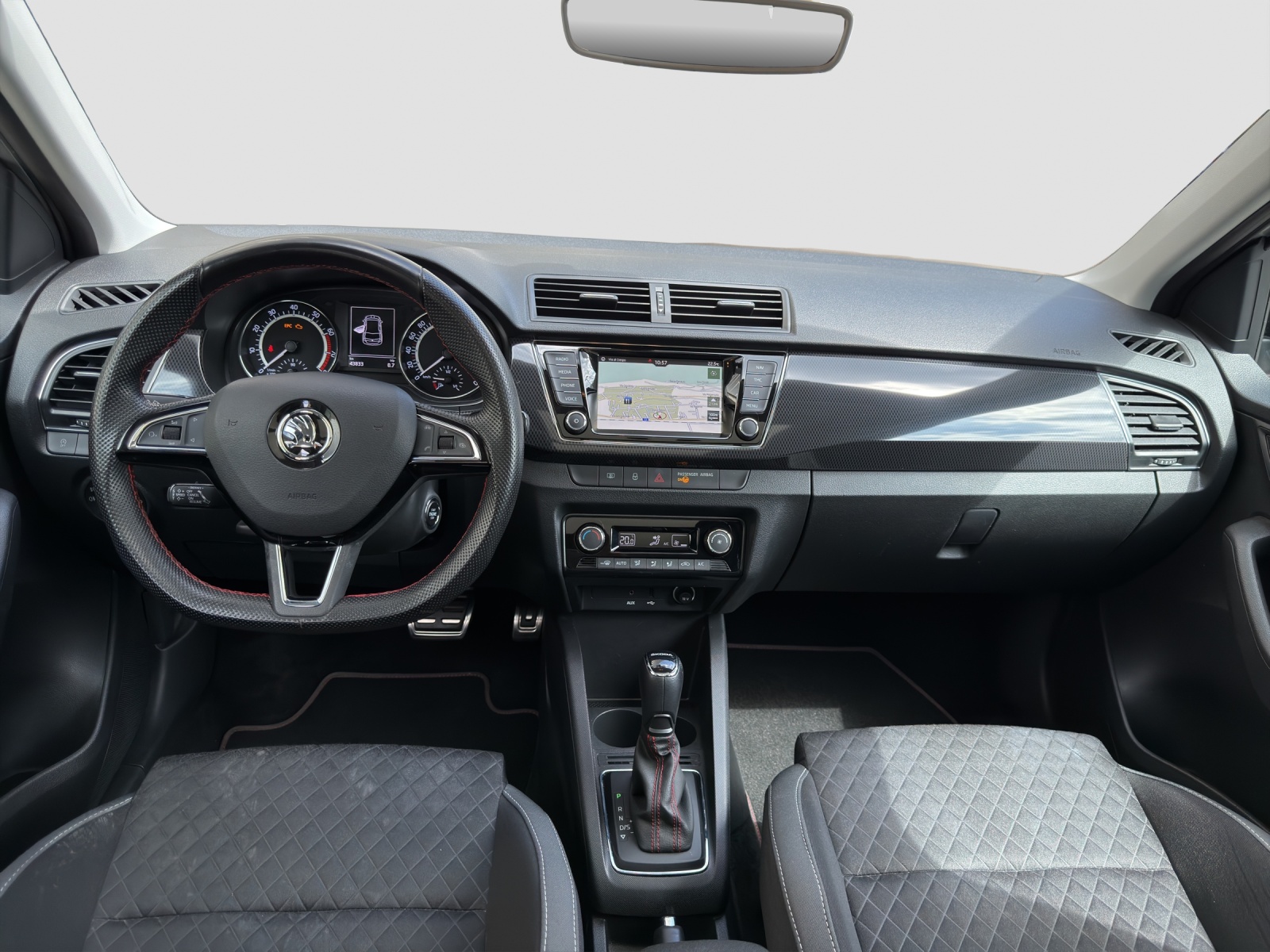 SKODA Fabia 1.0 TSI Monte Carlo DSG-image-8