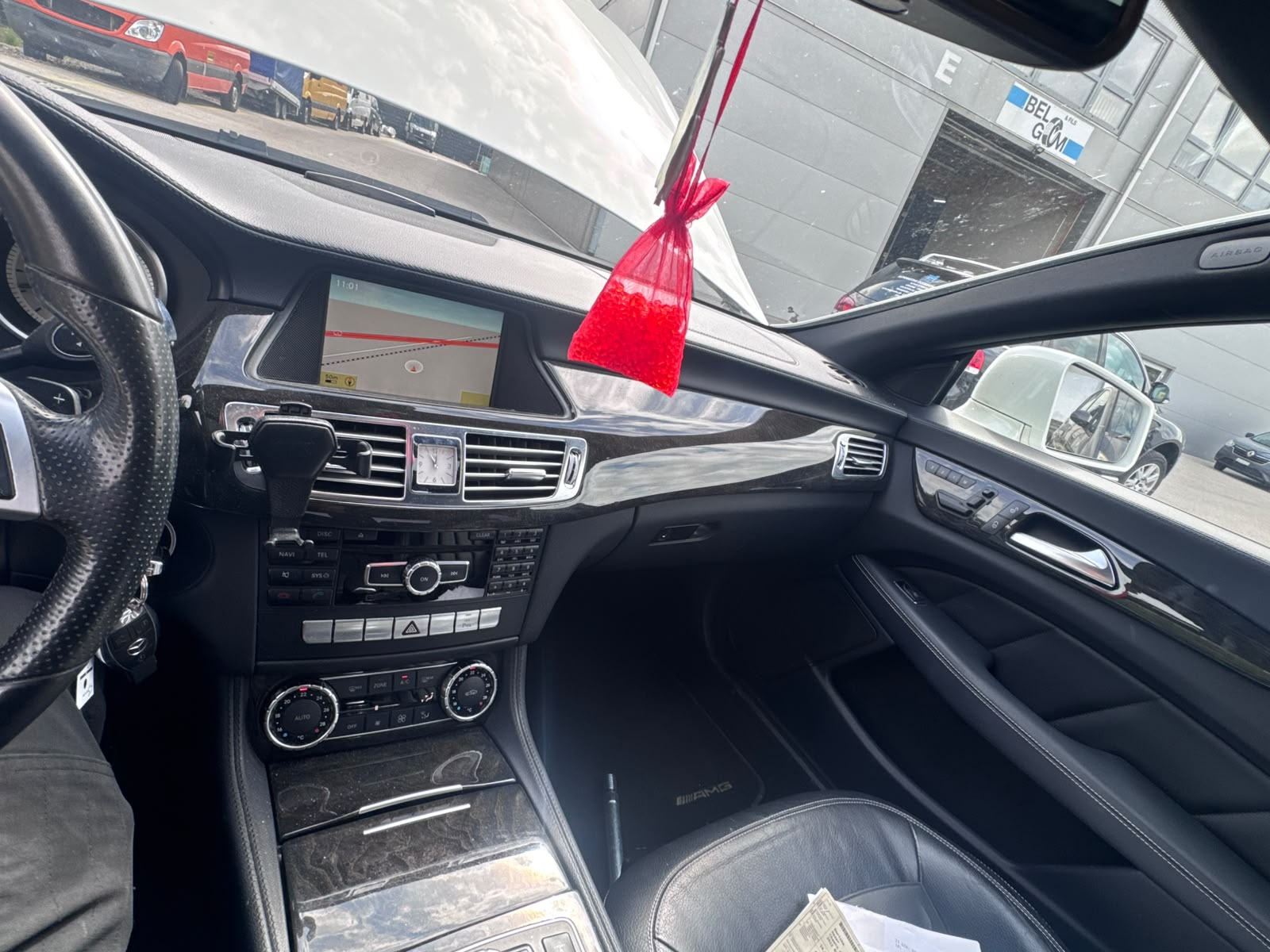 MERCEDES-BENZ CLS 350 CDI 4Matic 7G-Tronic-image-18