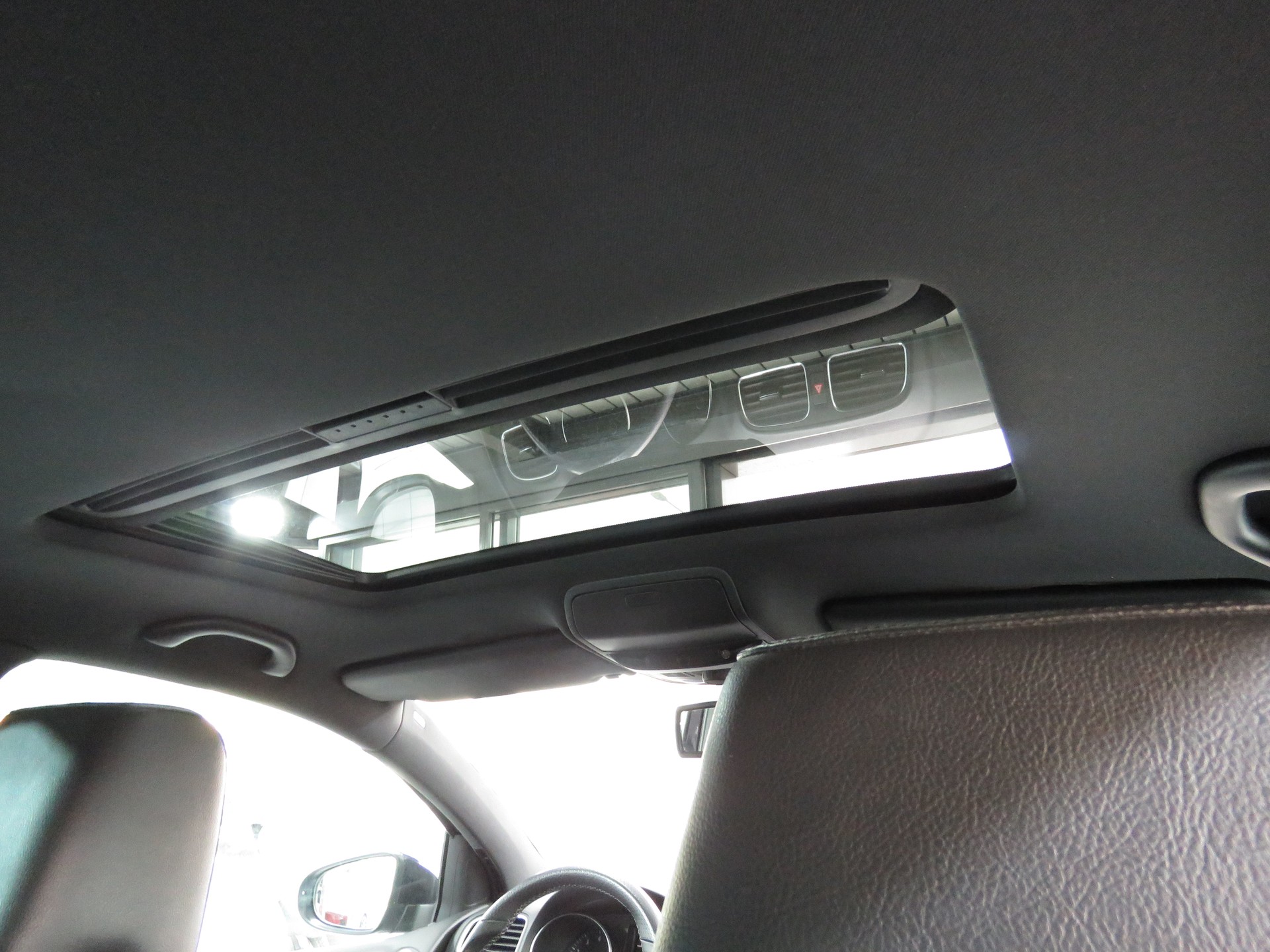 VW Golf 2.0 TSI R 4Motion-image-15