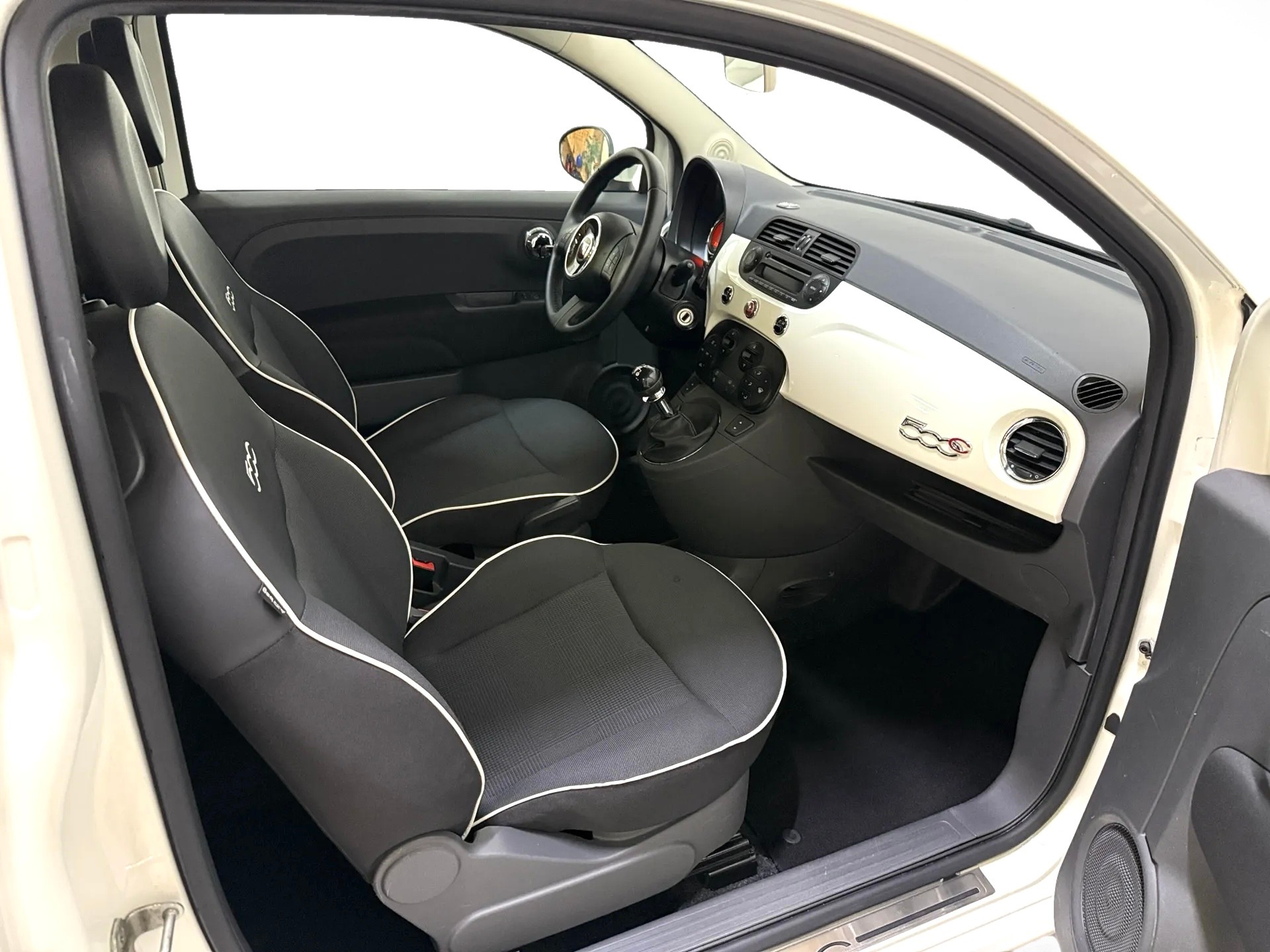 FIAT 500C 1.2 Lounge-image-9