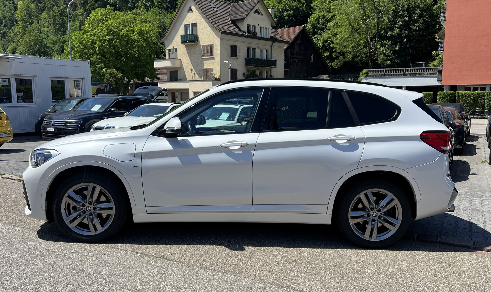 BMW X1 xDrive 25e M Sport Steptronic-showroom-element-1