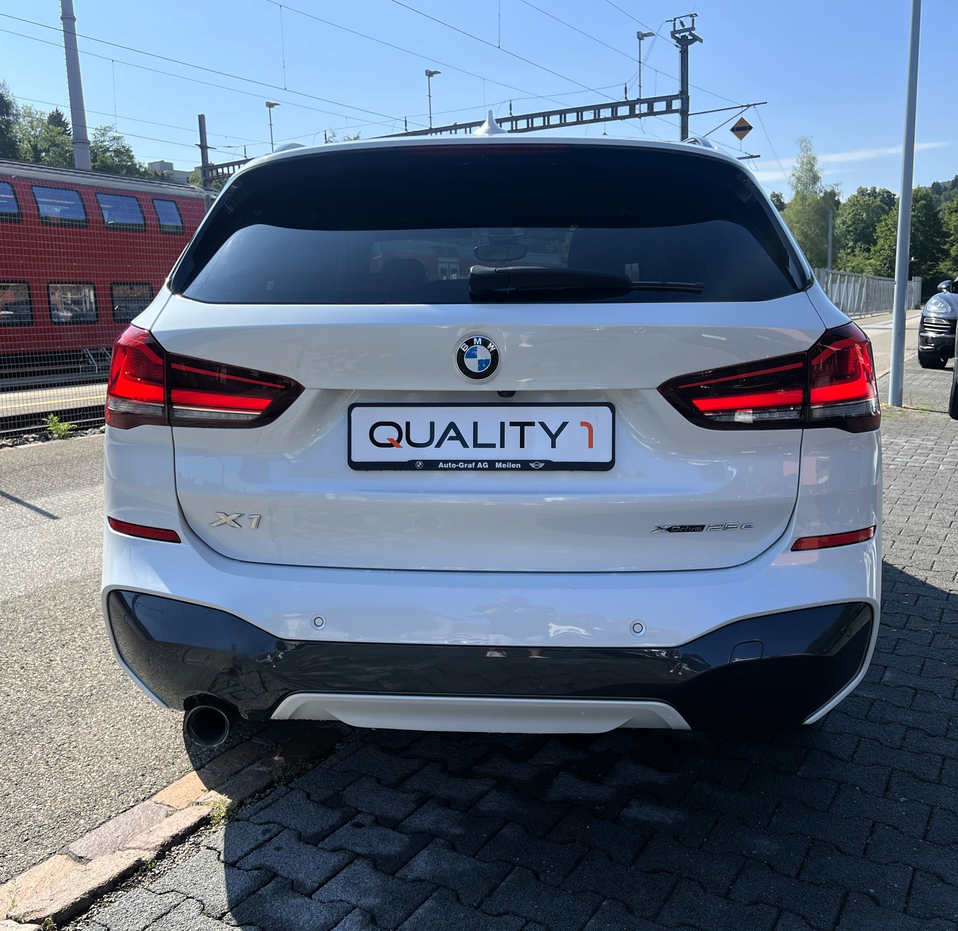BMW X1 xDrive 25e M Sport Steptronic-showroom-element-3