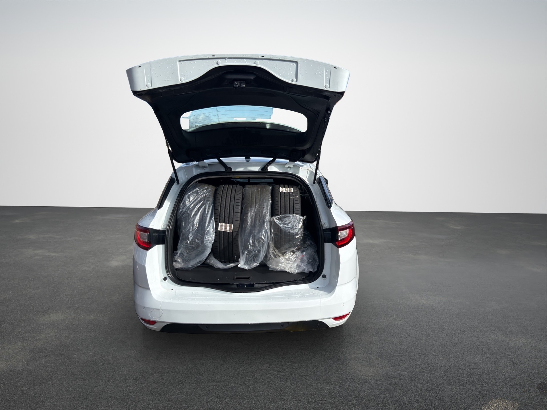 RENAULT Mégane Grandtour 1.5 dCi Business EDC-image-14