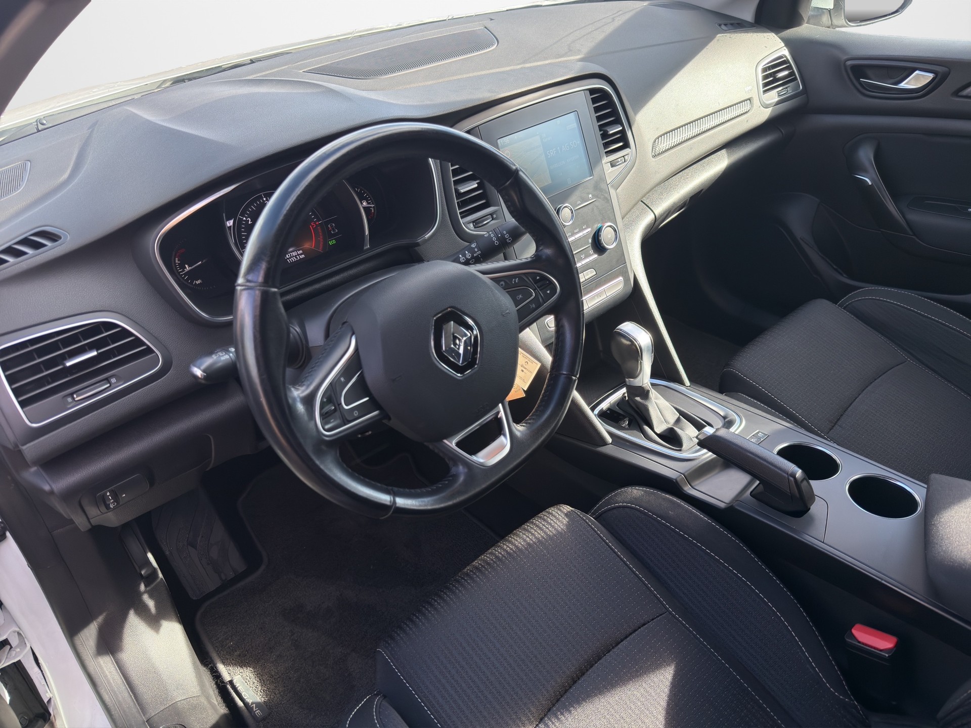 RENAULT Mégane Grandtour 1.5 dCi Business EDC-image-9