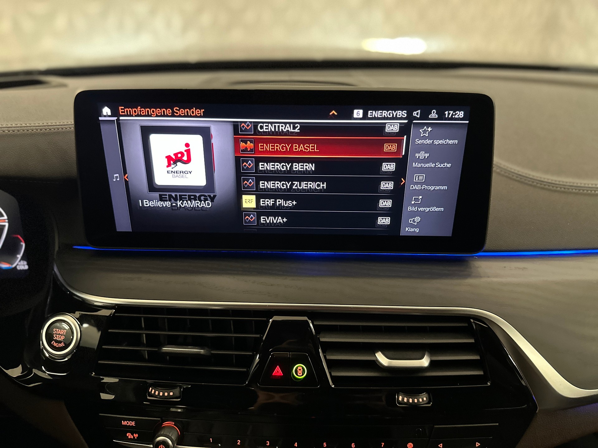 BMW 520d 48V Luxury Line Steptronic-image-22