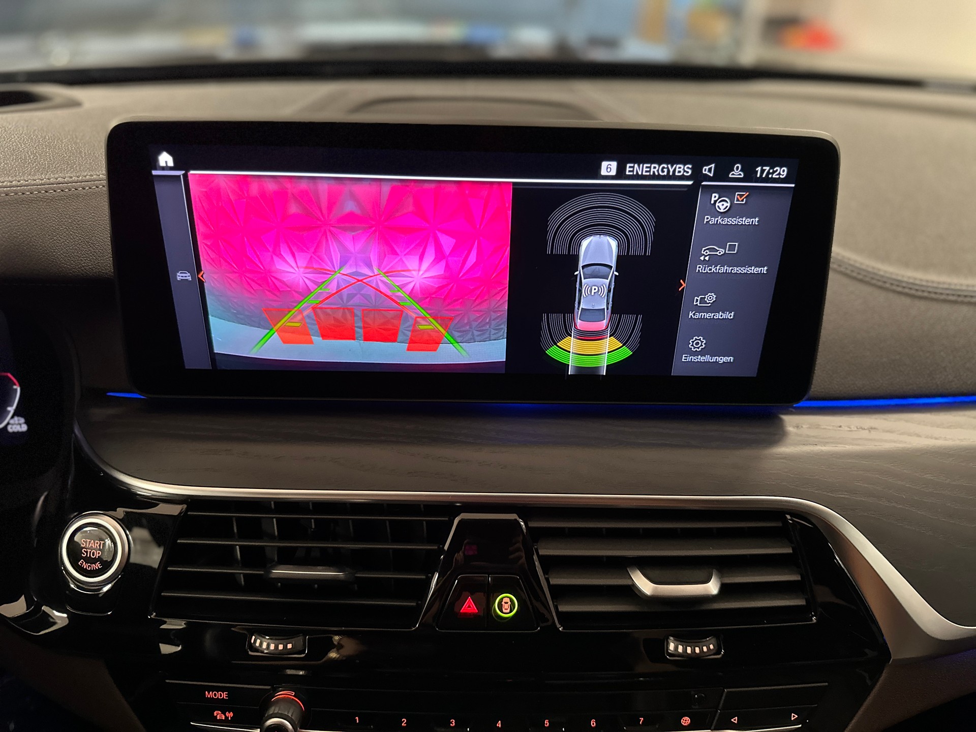BMW 520d 48V Luxury Line Steptronic-image-23