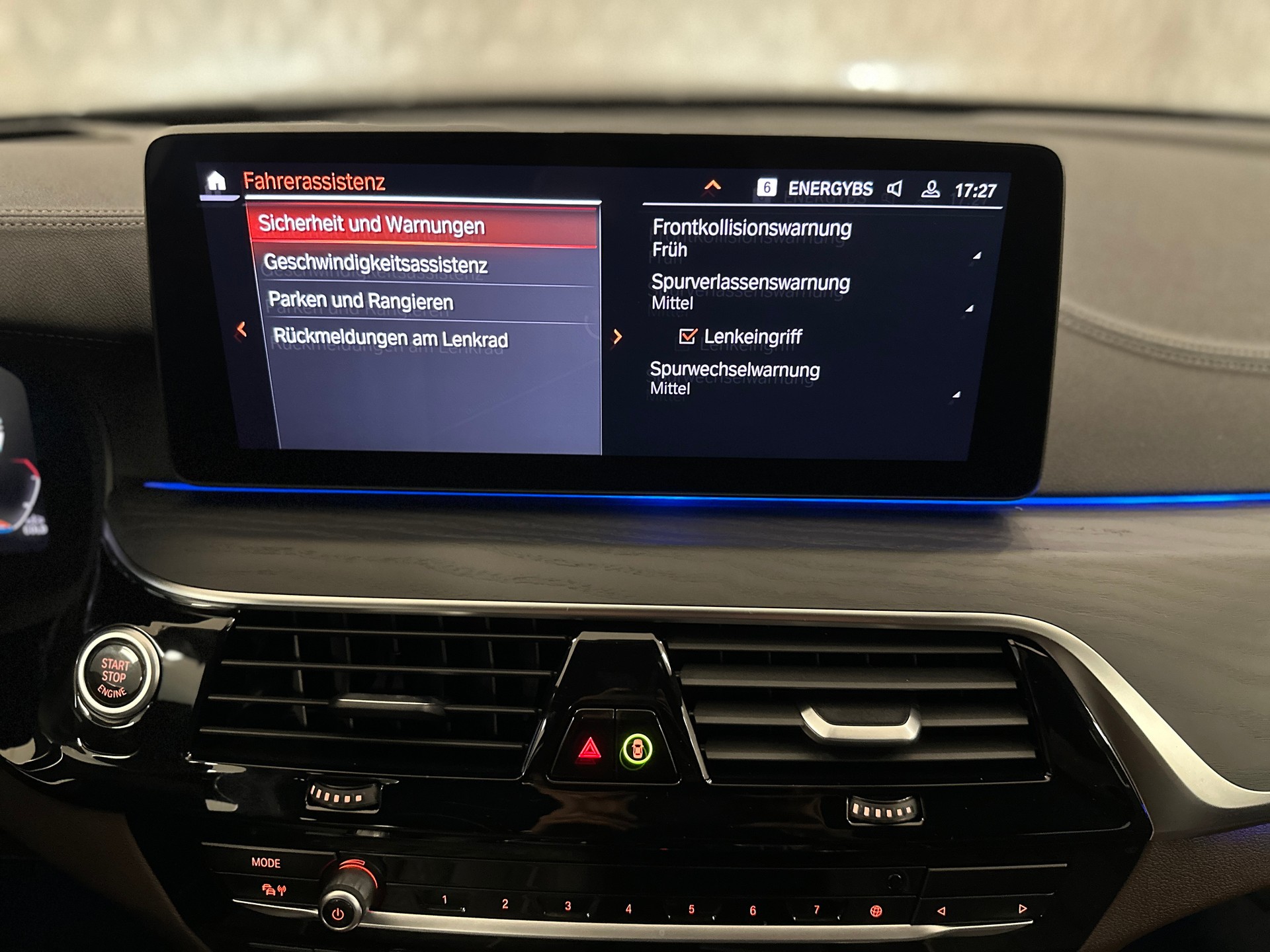 BMW 520d 48V Luxury Line Steptronic-image-21