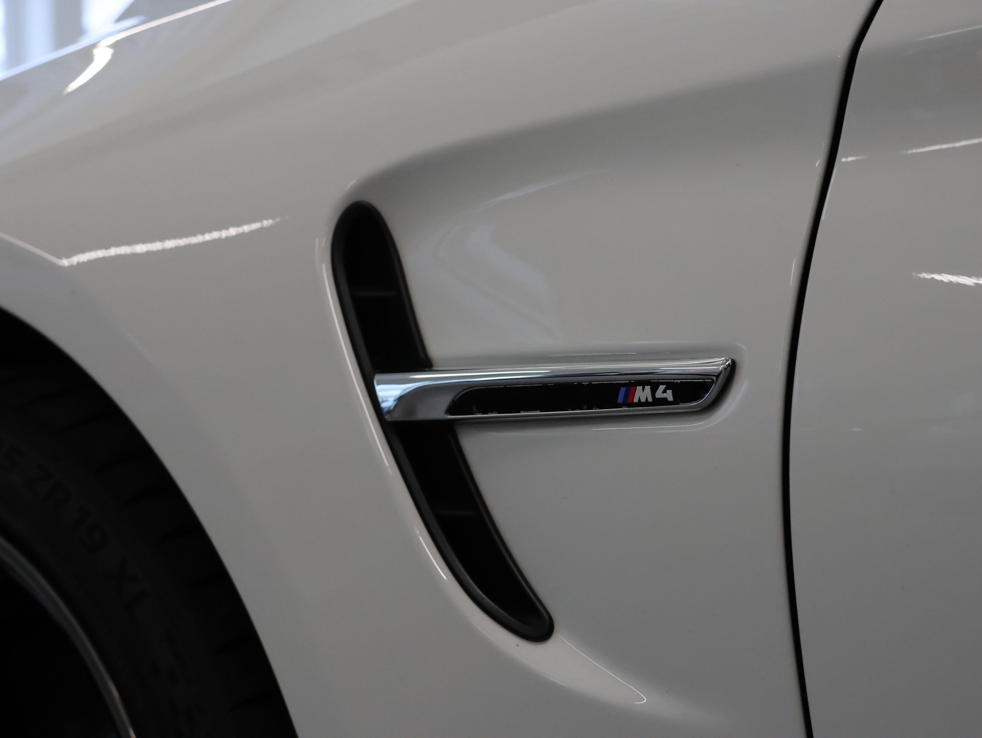BMW M4 Cabriolet *Harmon Kardon* *360 Kamera* Sitzbelüftung*-image-11